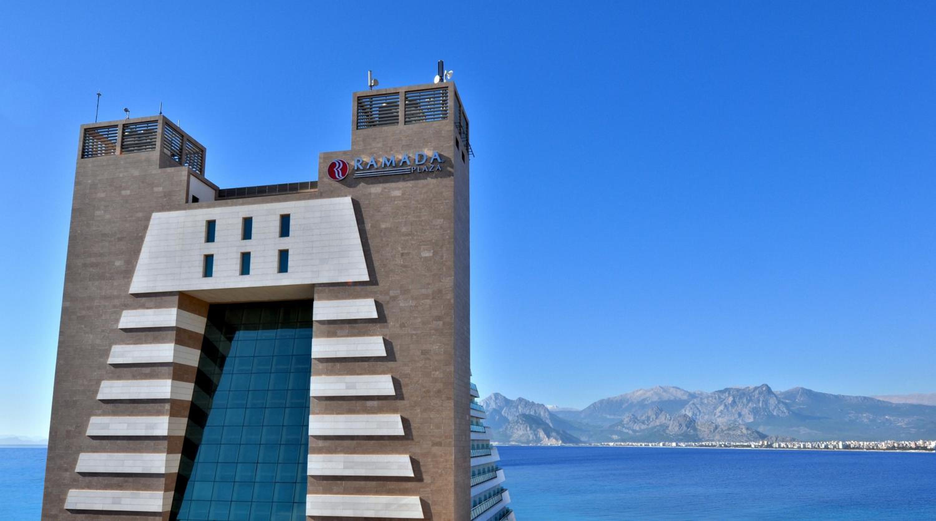 Hotel Ramada Plaza Antalya - Image 1
