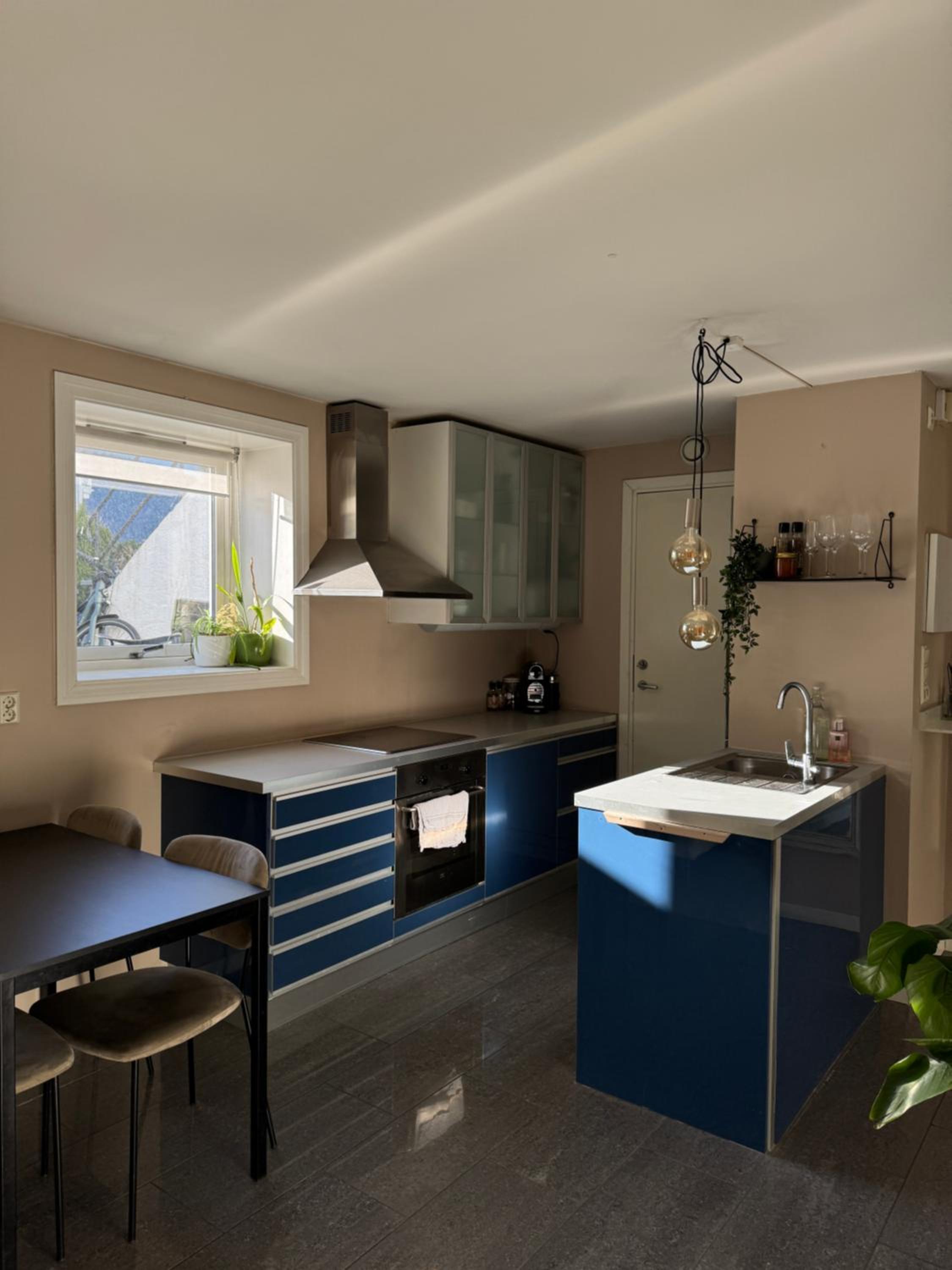 Cozy apartment near city center and the mountains