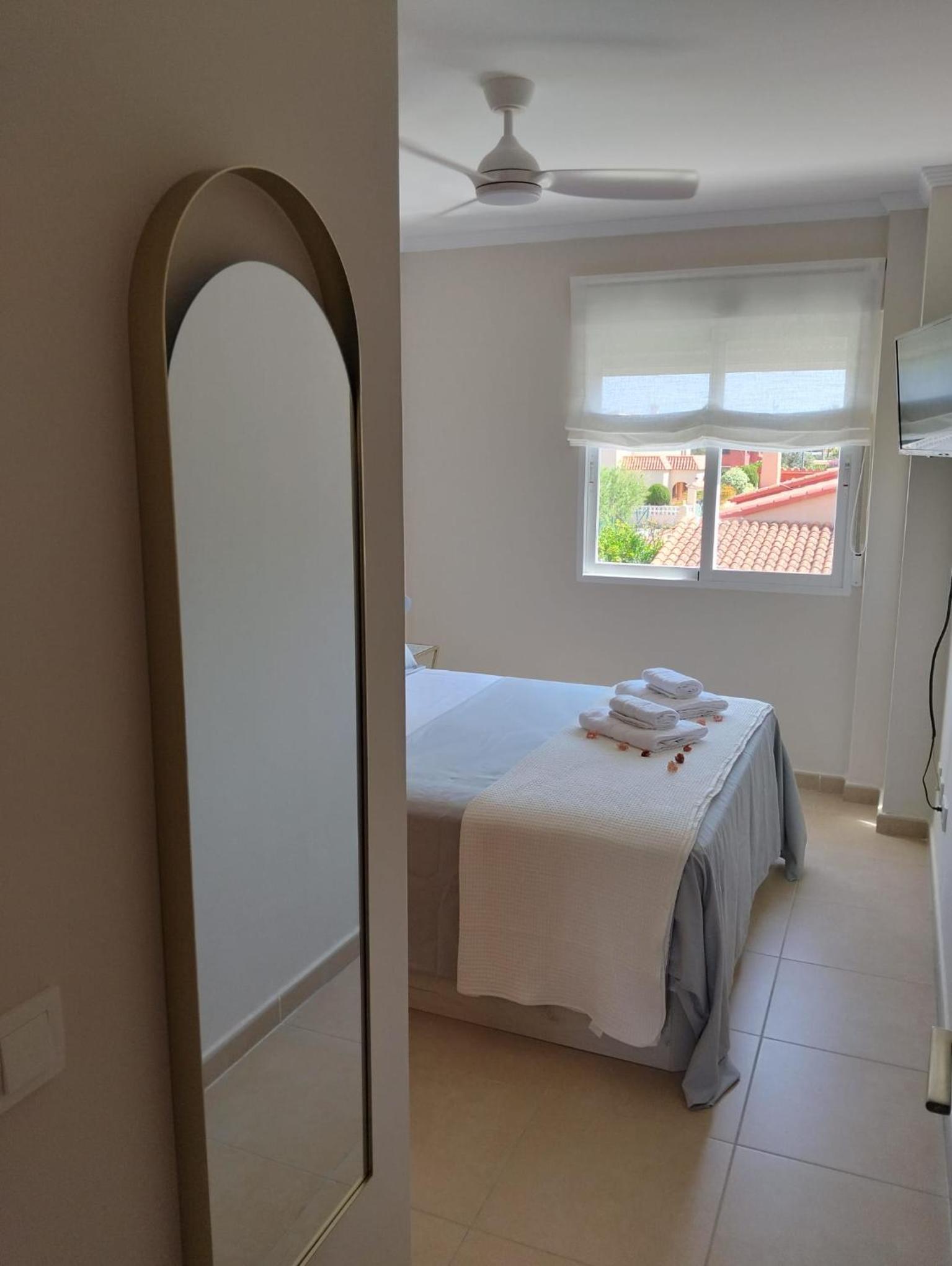DENIA Playa Santa Ana Adosados - Cómodo apartamento con Piscina, Terraza y Parking, a 2 minutos de la playa