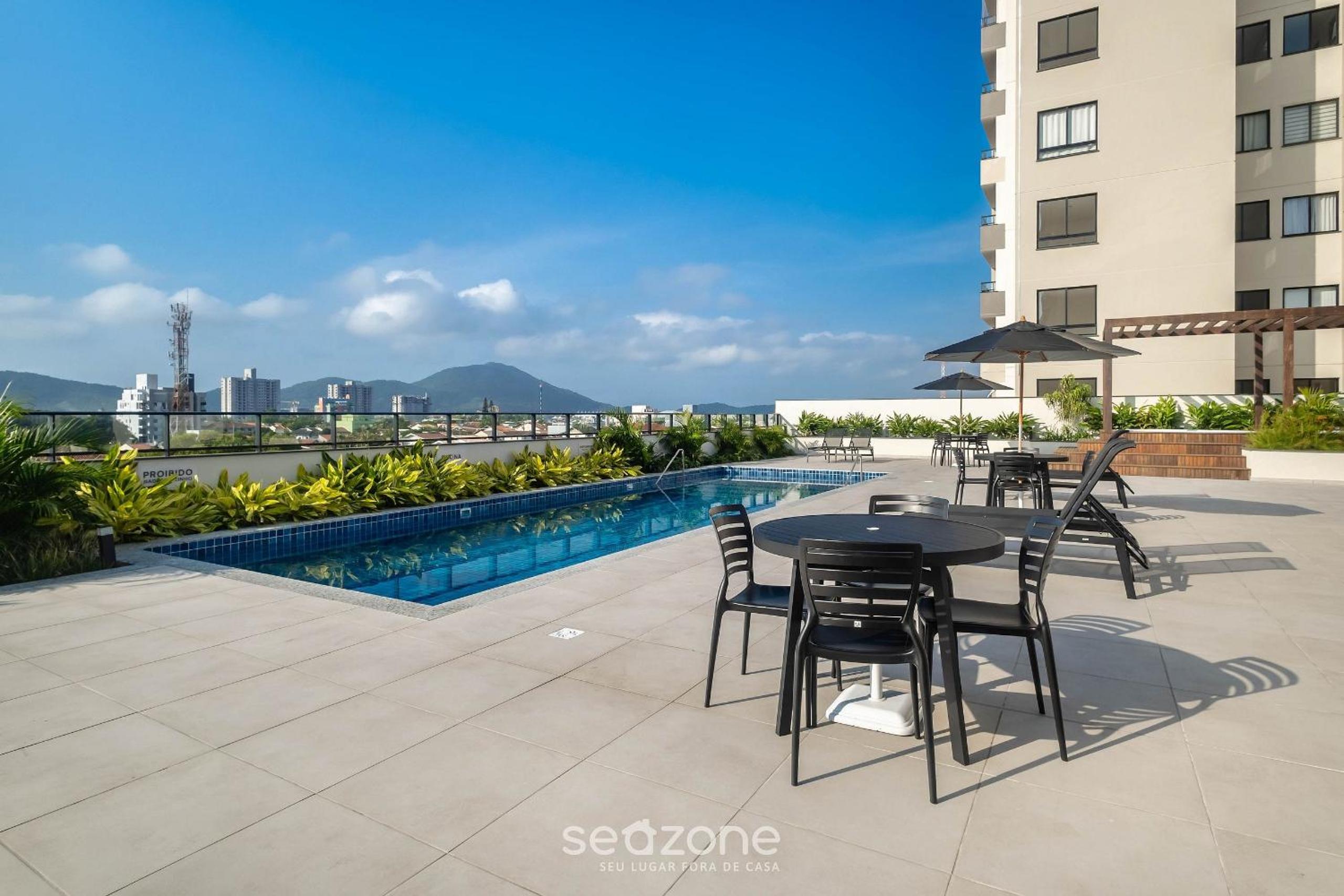 Full stay with pool 400m from Armação Beach - SKL
