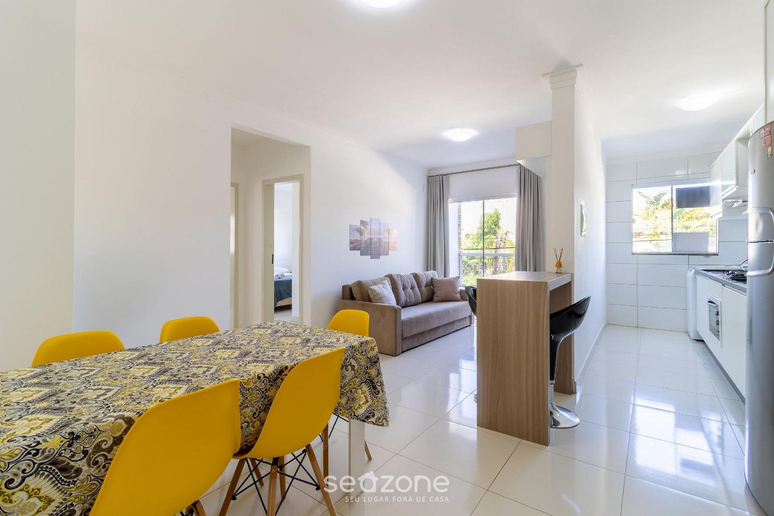 Ap w/BBQ 2 Bedrooms 900m from the Beach - ROB203