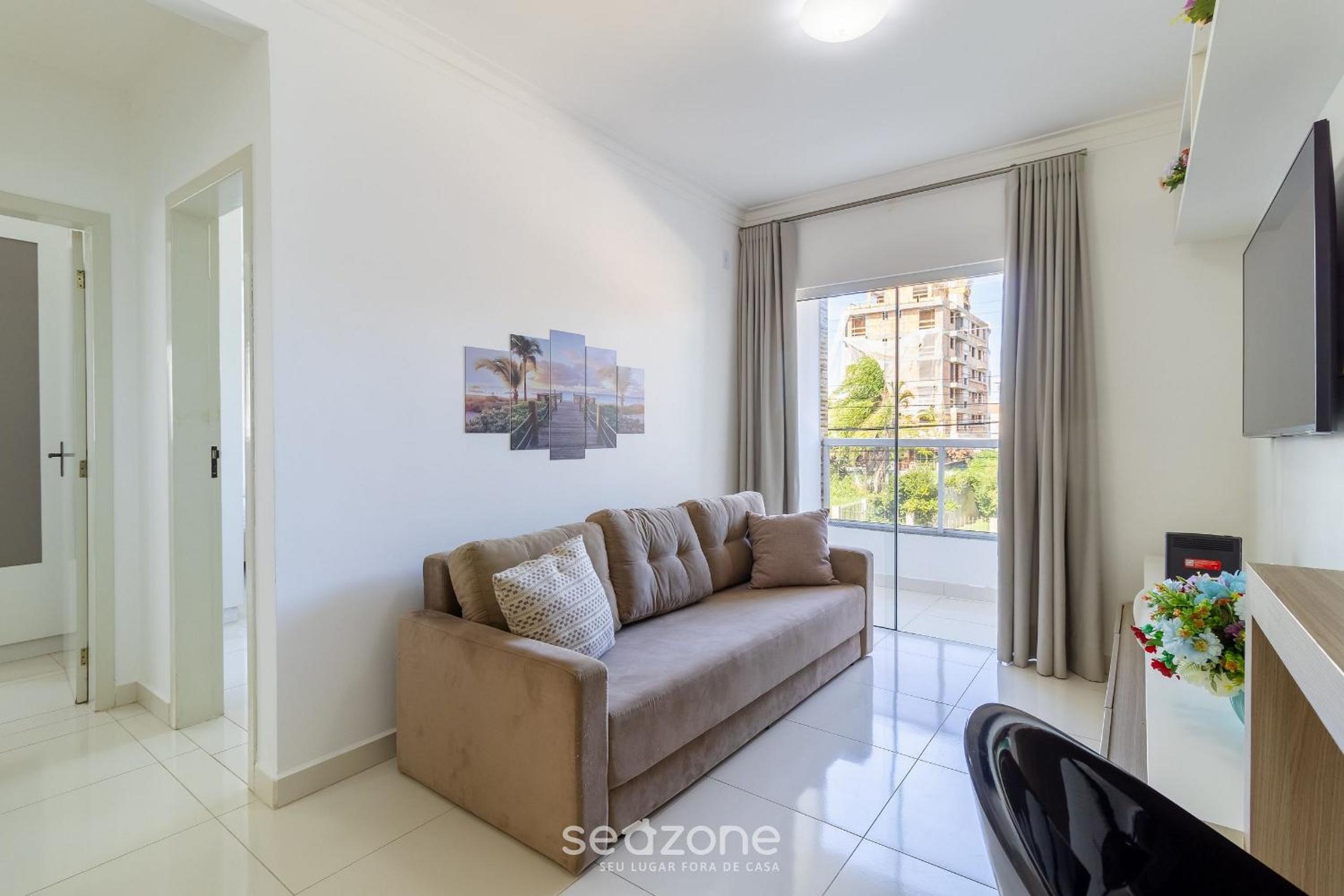 Ap w/BBQ 2 Bedrooms 900m from the Beach - ROB203