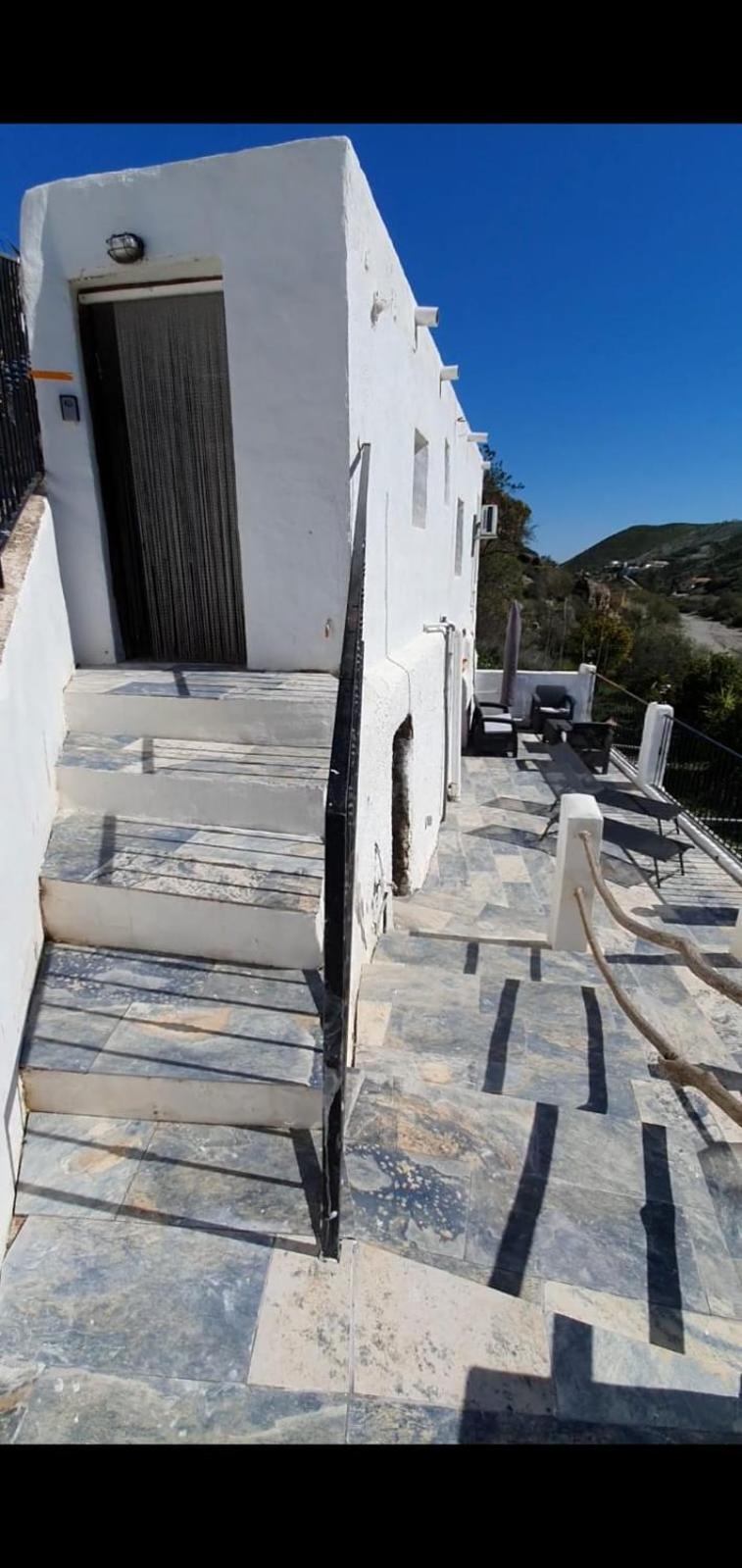 Casa Tomaddi - House & apartment with private pool & games room