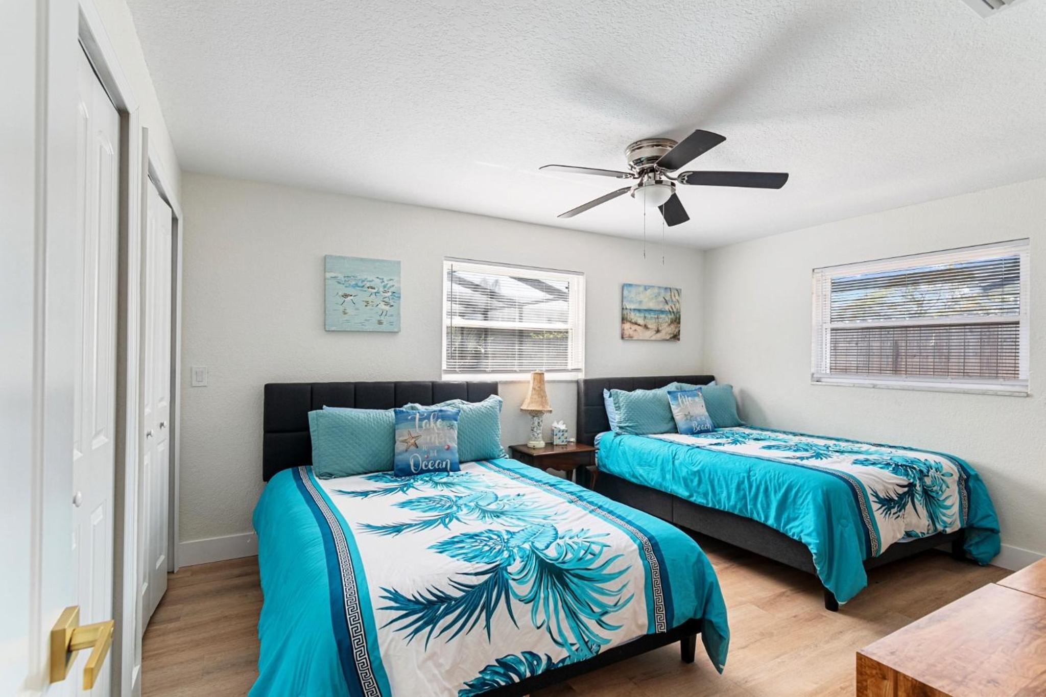 Largo, Fl Heated Pool 8 Beds 1 Mile to Beach Pets