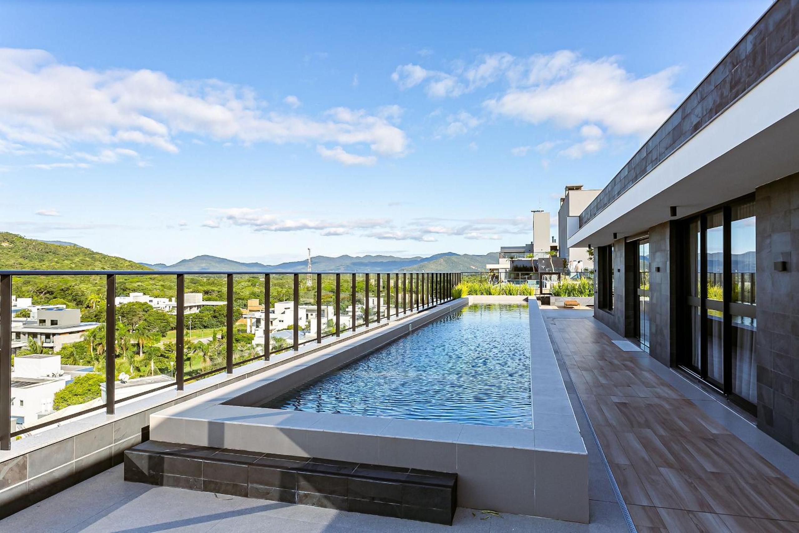 Apartment with/pool in Jurerê Internacional EPC204