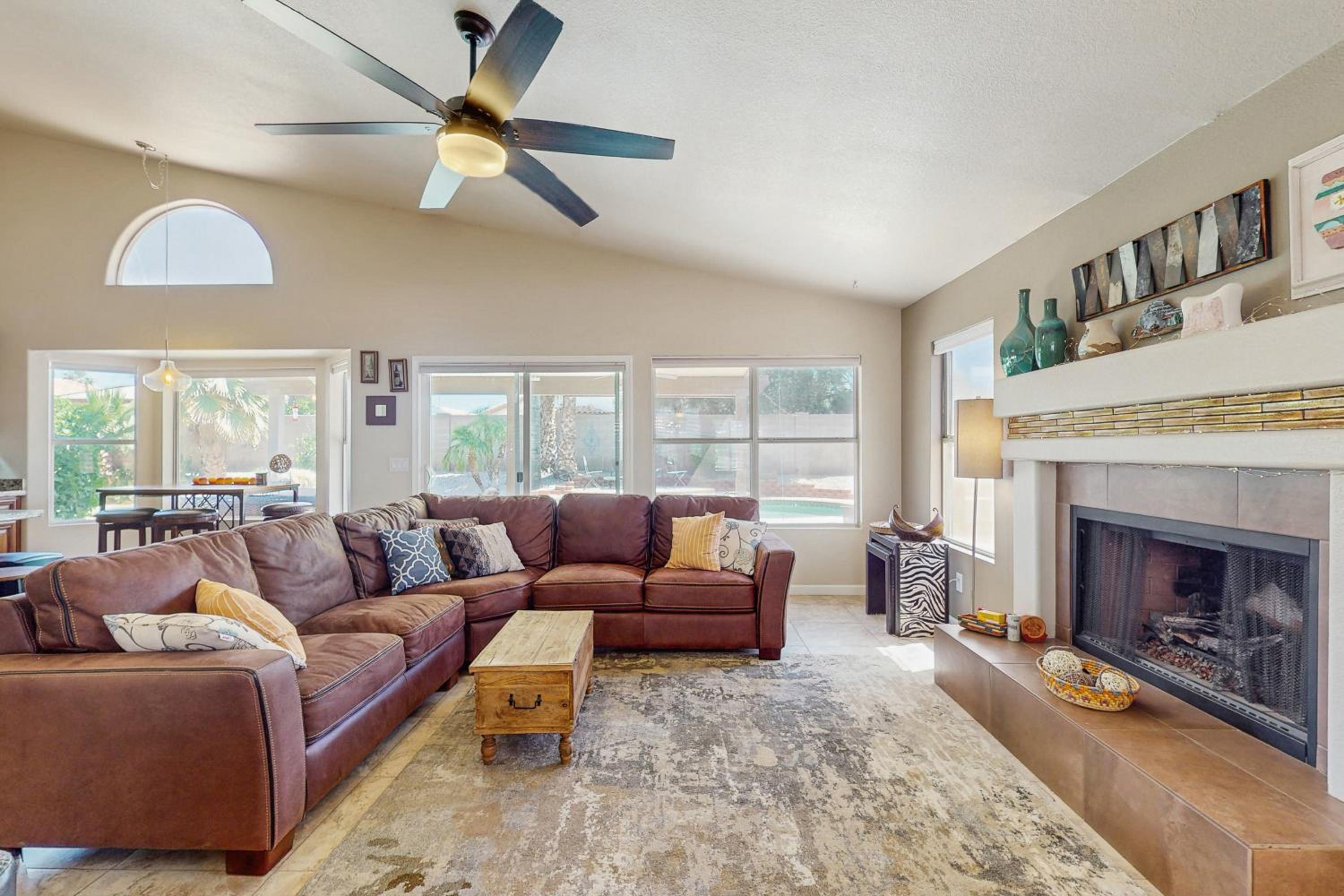 Private Pool, Yard and Pool Table! Avondale Abode