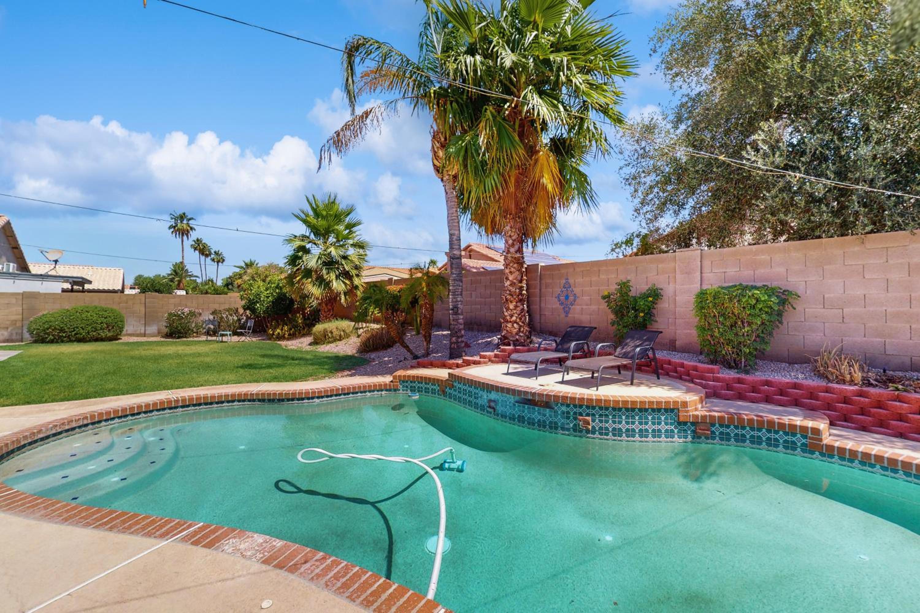 Private Pool, Yard and Pool Table! Avondale Abode