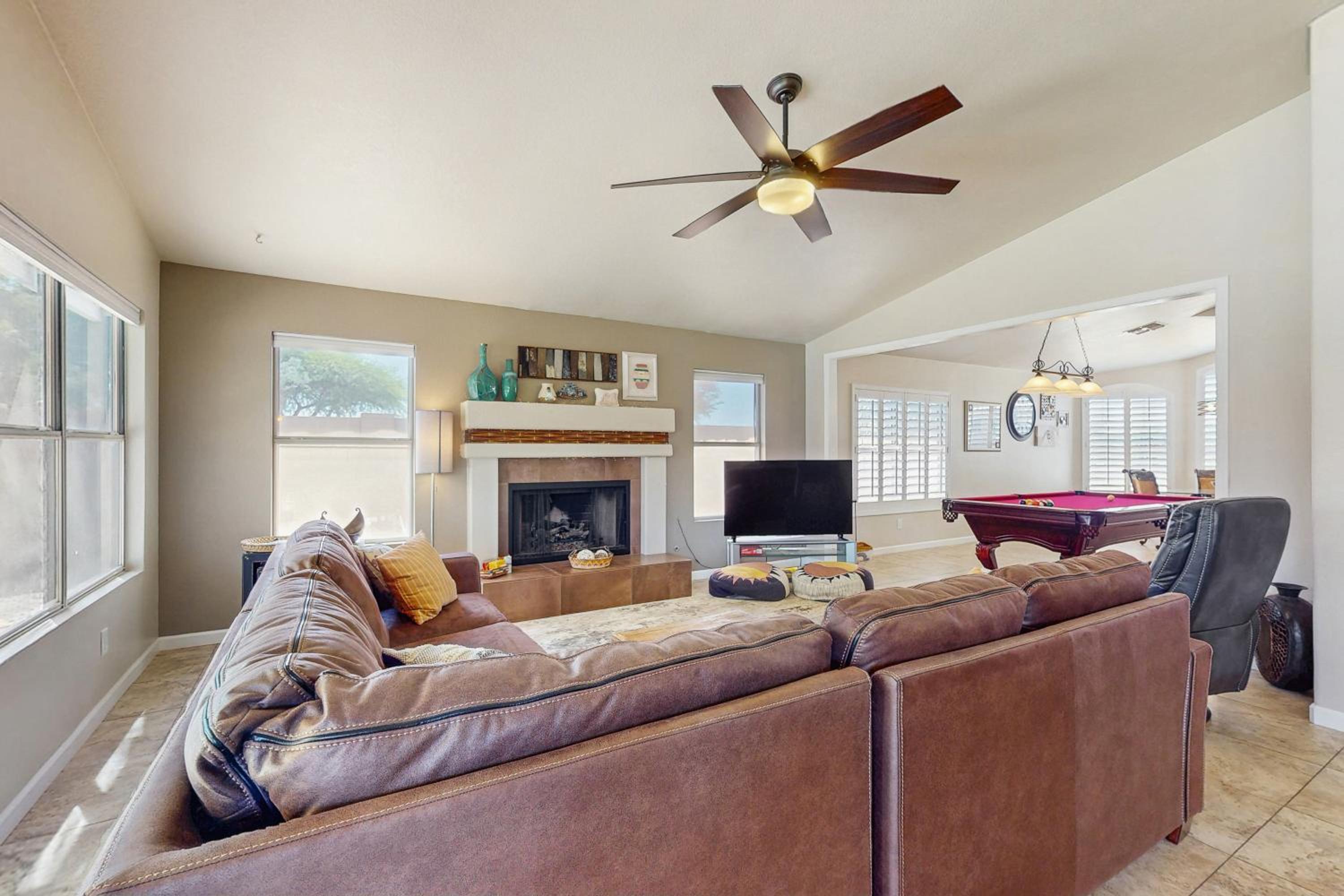 Private Pool, Yard and Pool Table! Avondale Abode