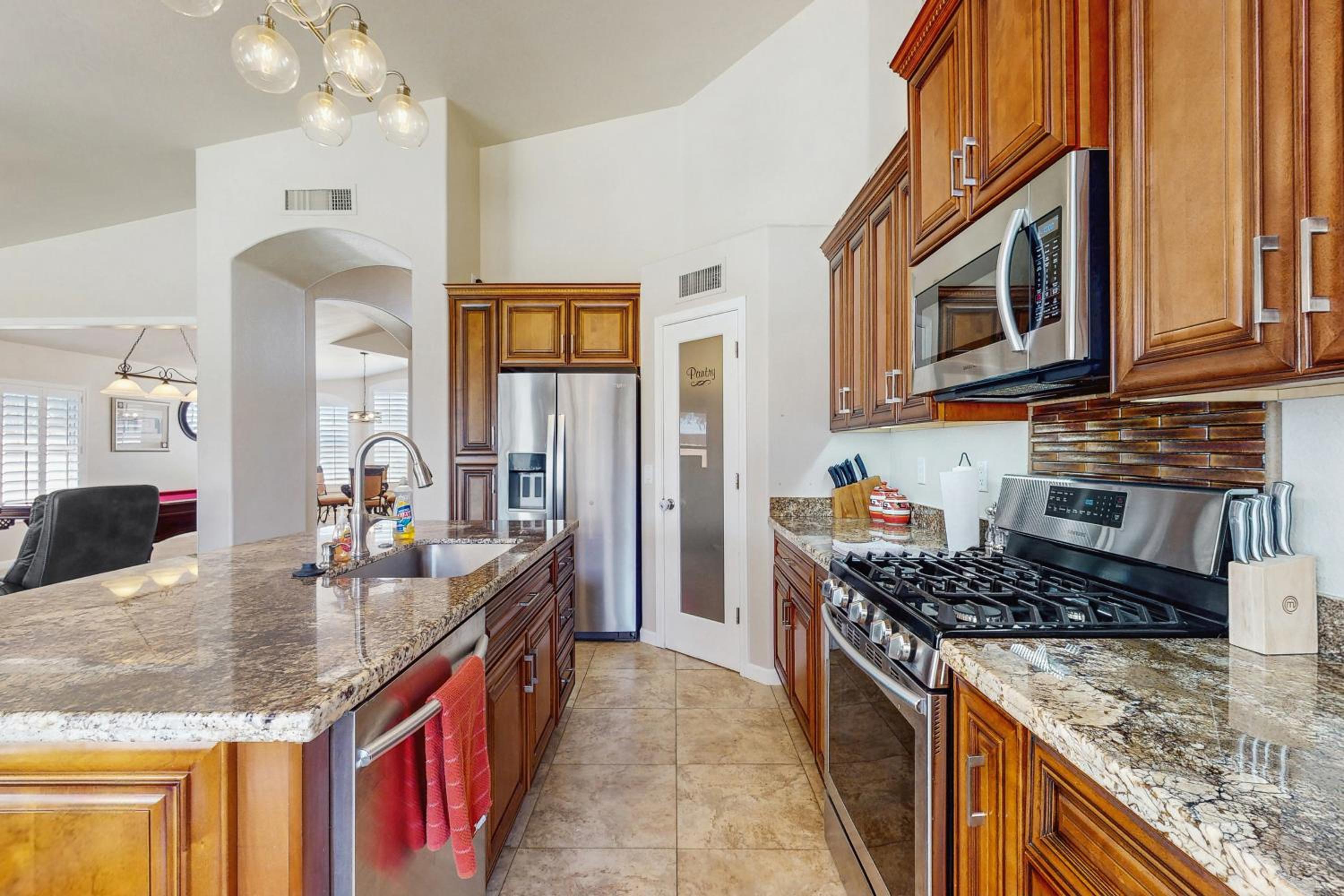 Private Pool, Yard and Pool Table! Avondale Abode