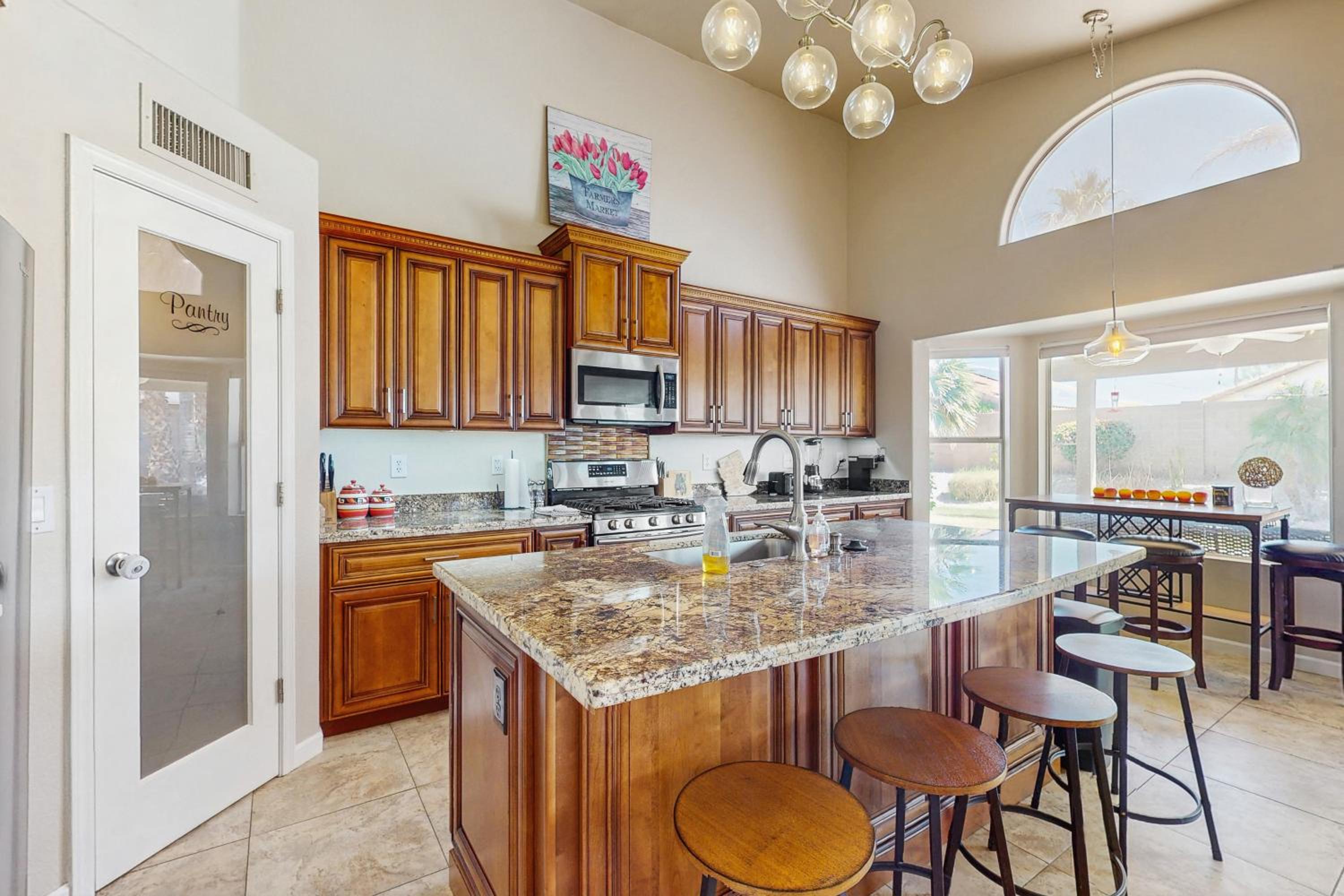 Private Pool, Yard and Pool Table! Avondale Abode
