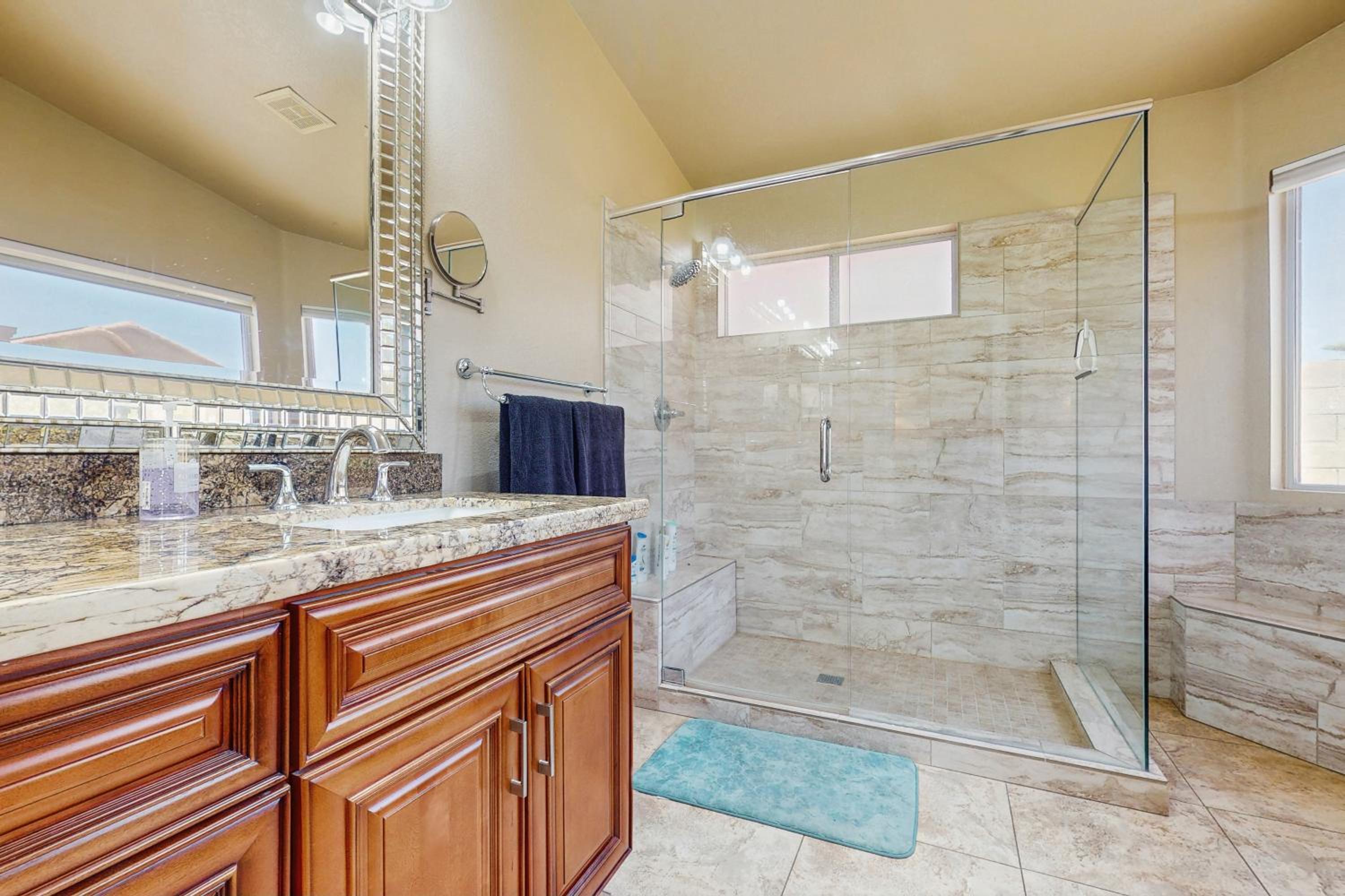 Private Pool, Yard and Pool Table! Avondale Abode