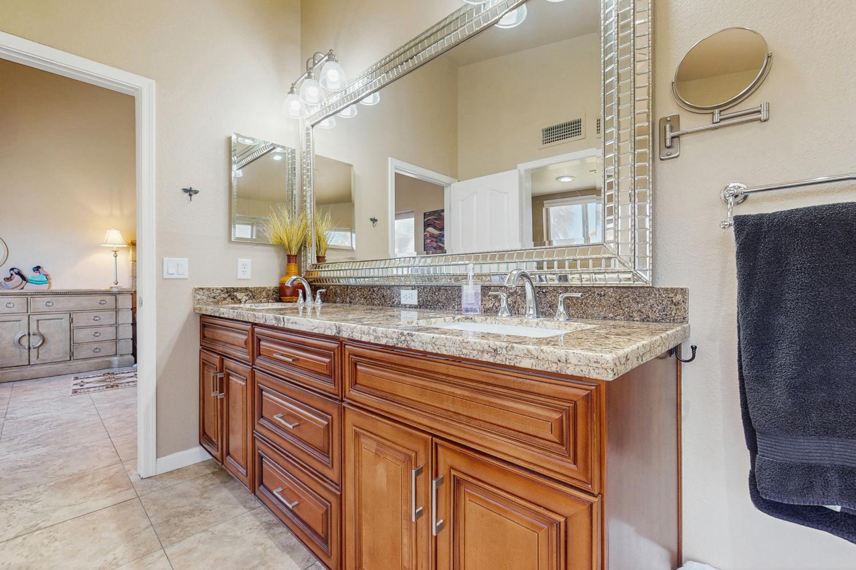 Private Pool, Yard and Pool Table! Avondale Abode