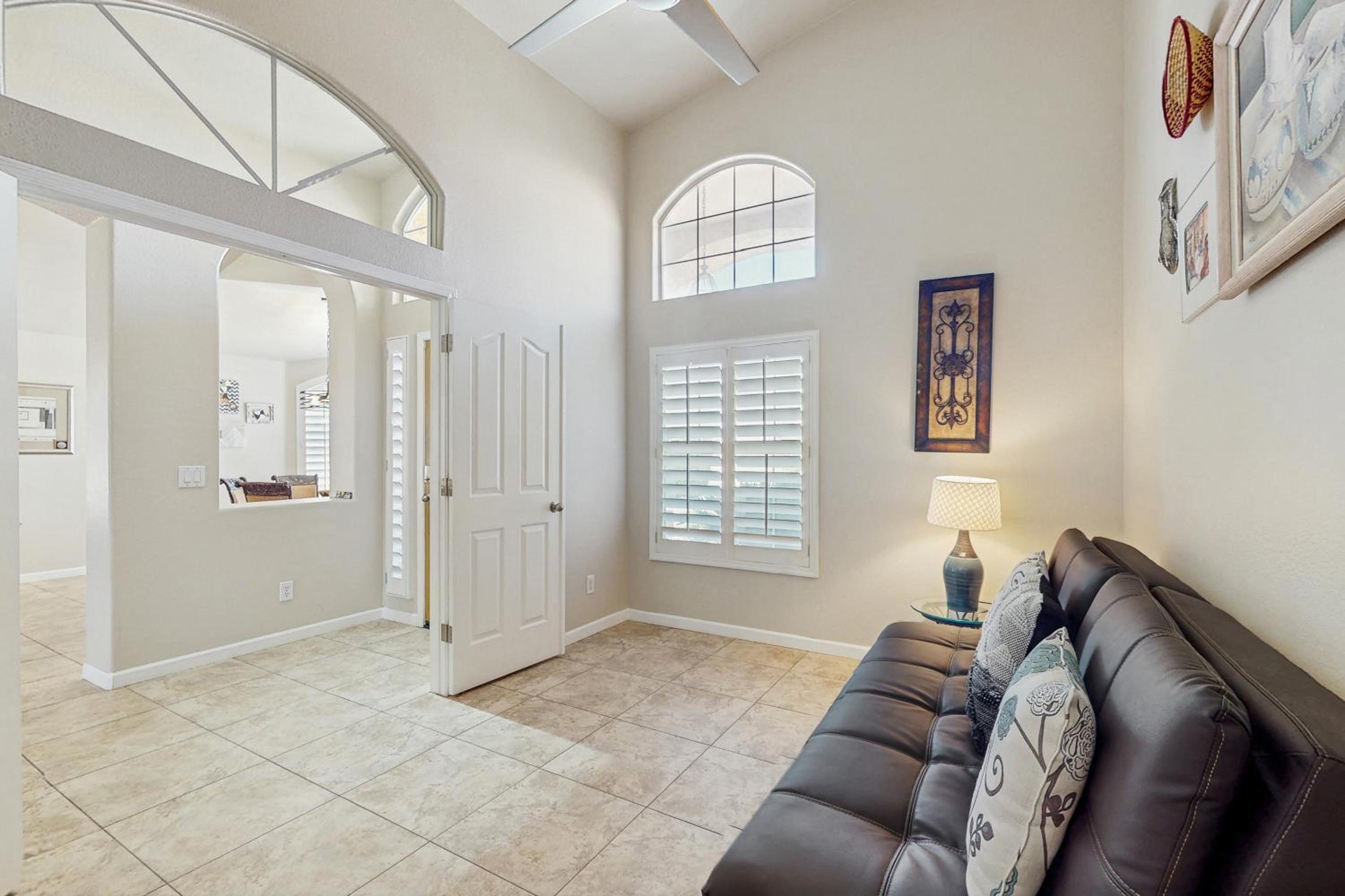Private Pool, Yard and Pool Table! Avondale Abode