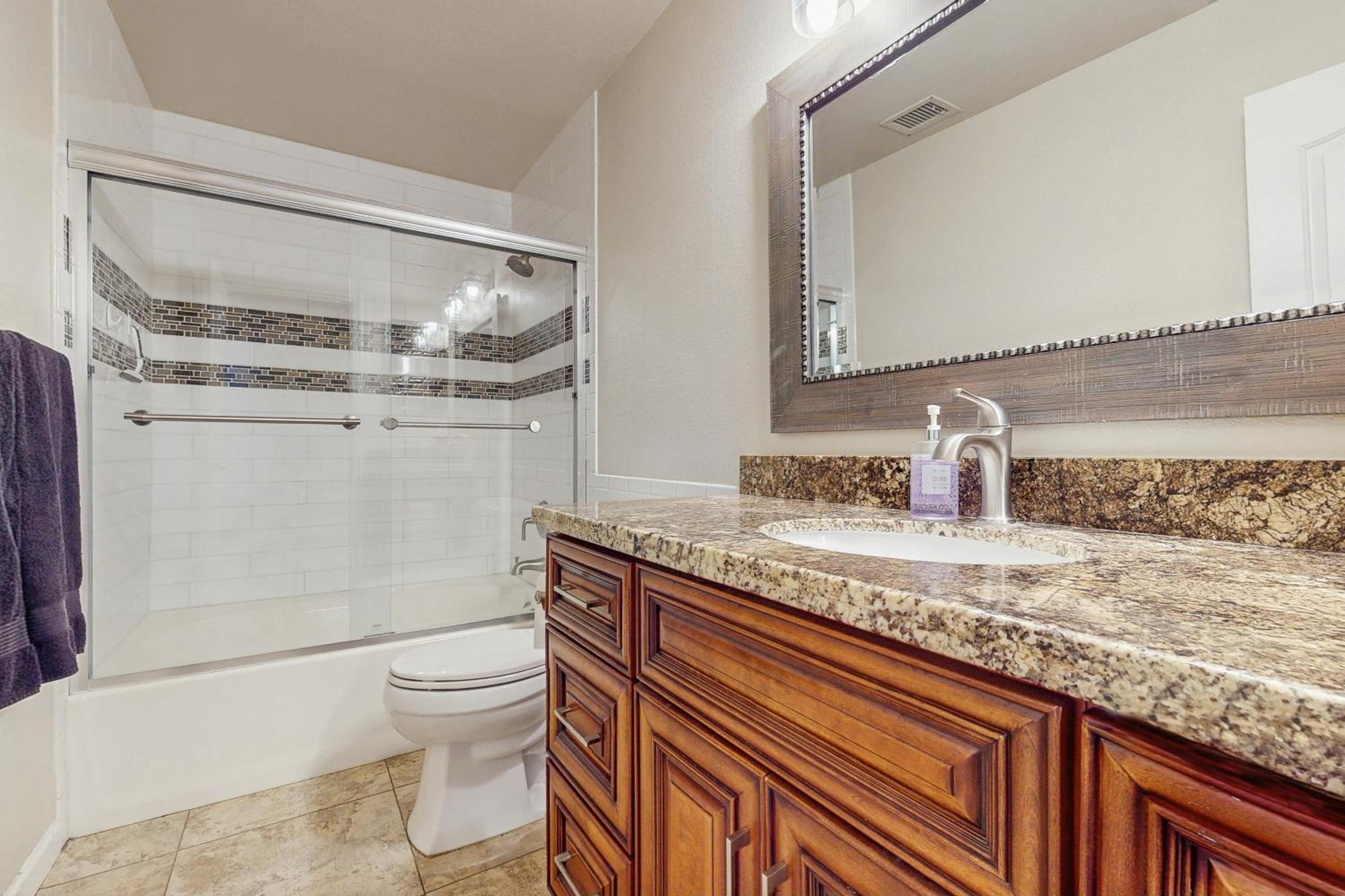 Private Pool, Yard and Pool Table! Avondale Abode