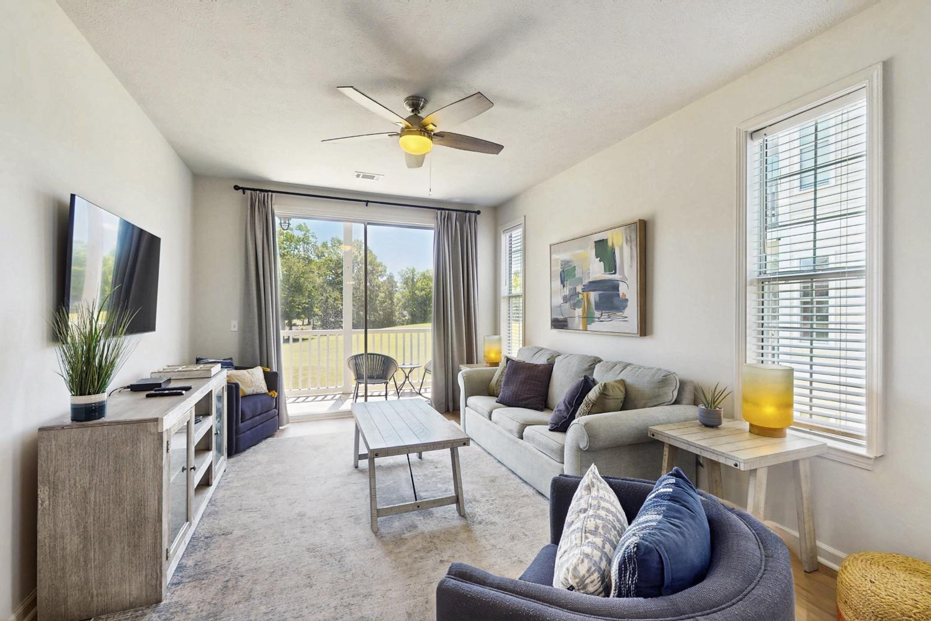 Golf Course Condo with Pool and Tennis in Myrtle Beach