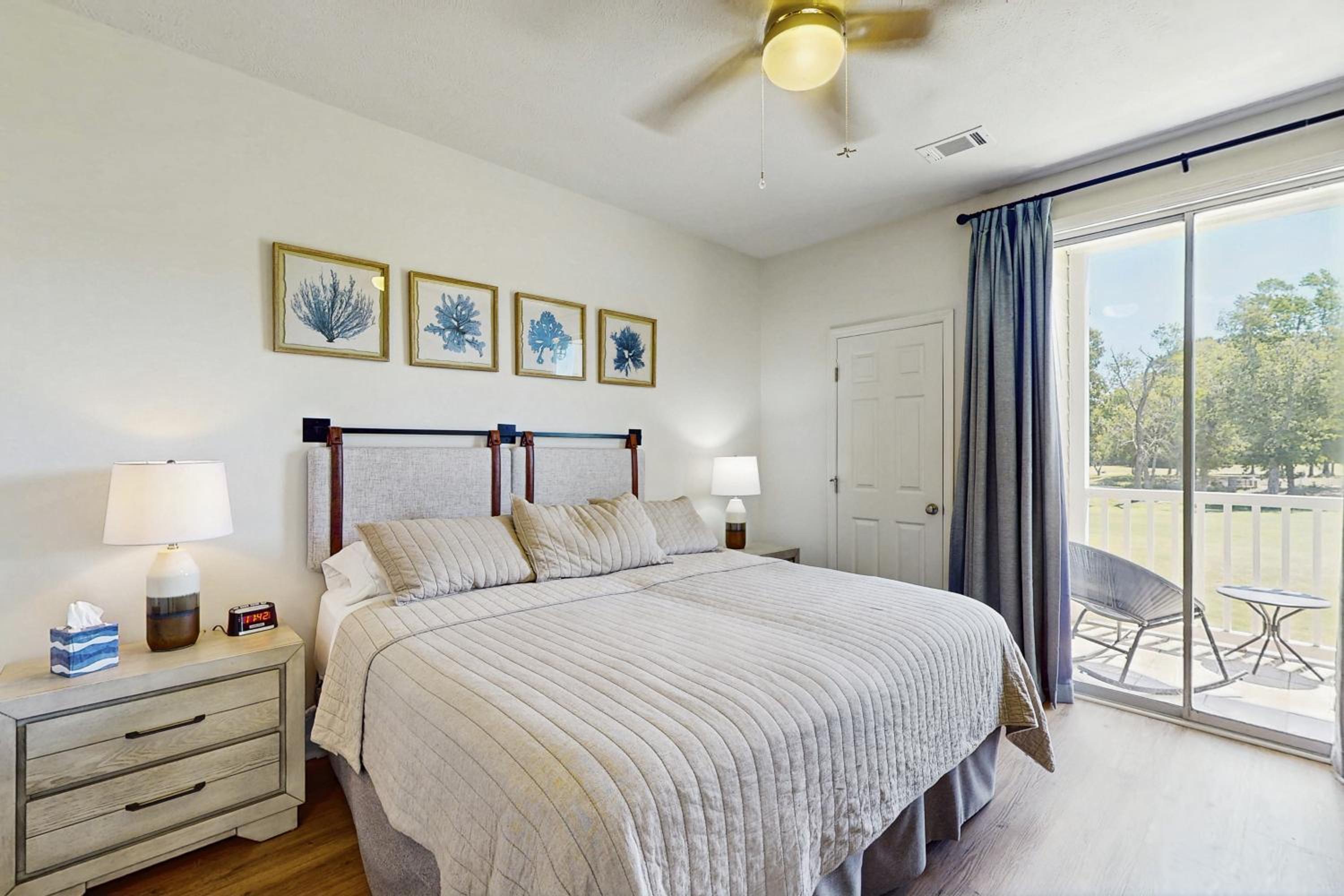 Golf Course Condo with Pool and Tennis in Myrtle Beach