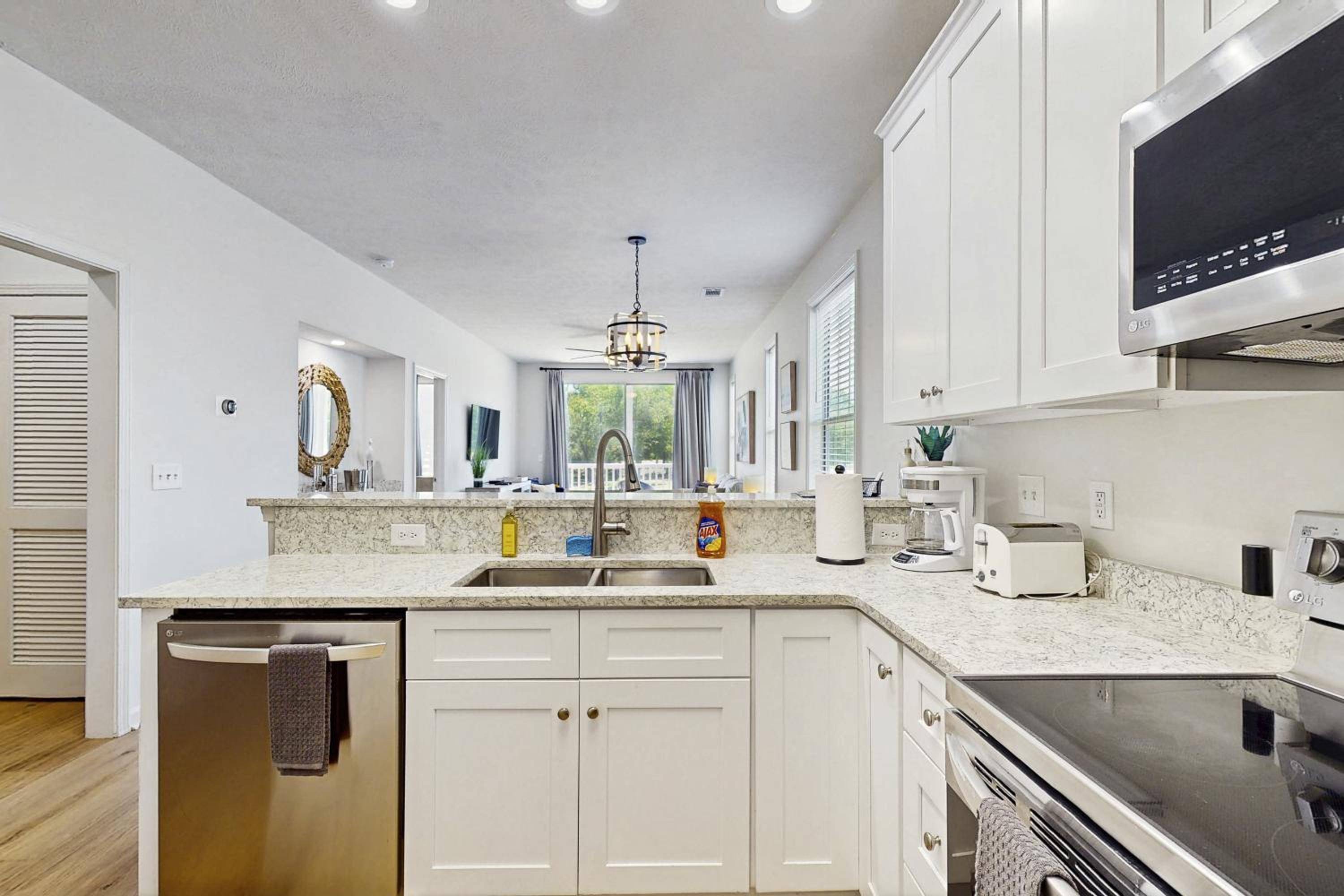 Golf Course Condo with Pool and Tennis in Myrtle Beach
