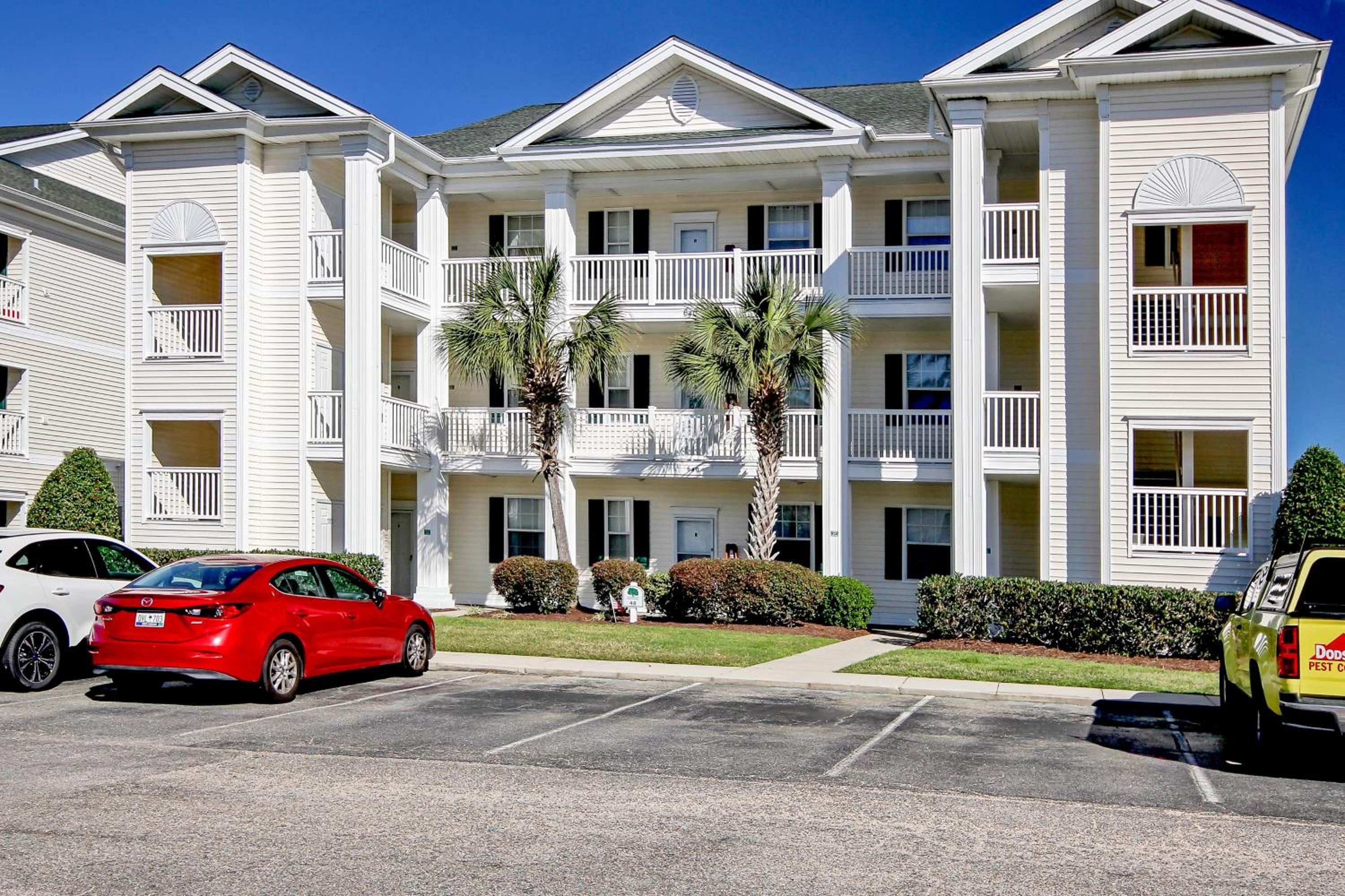 Golf Course Condo with Pool and Tennis in Myrtle Beach