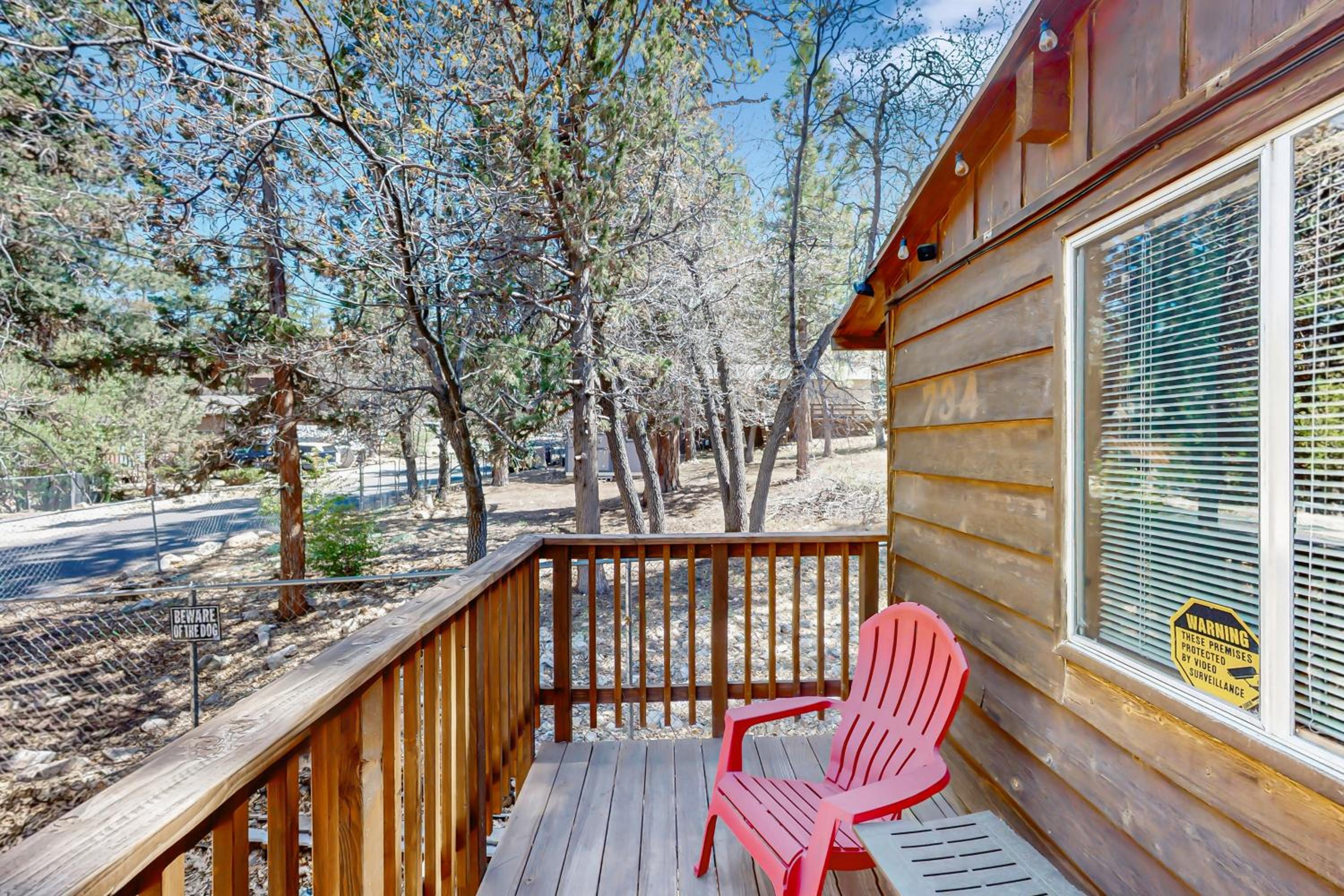 7 Mi to Ski Resorts Dog-Friendly Sugarloaf Cabin