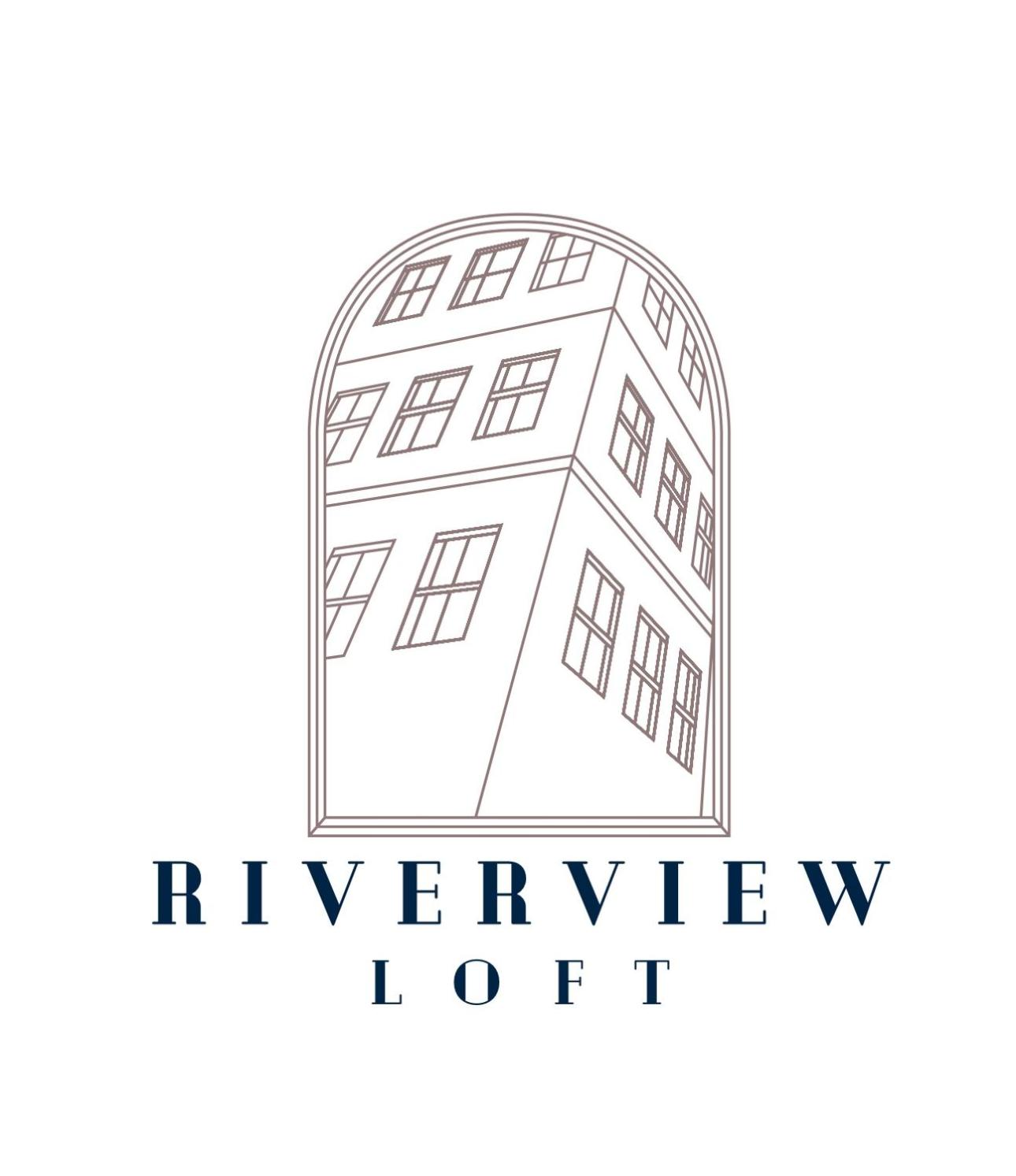 River-View Loft, sleeps 4, with parking