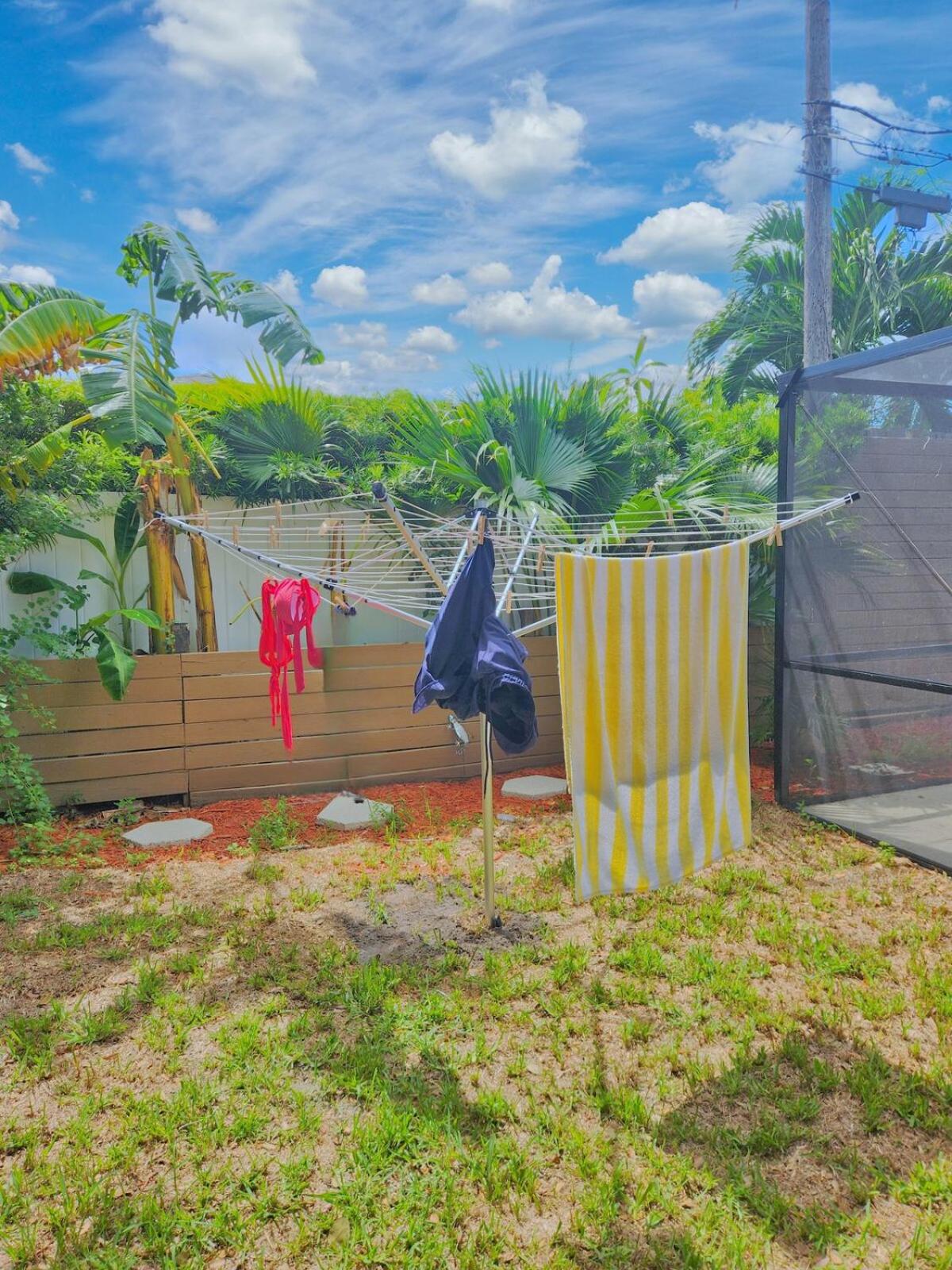 Largo, Fl Heated Pool 8 Beds 1 Mile to Beach Pets