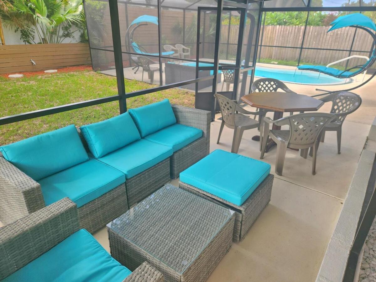 Largo, Fl Heated Pool 8 Beds 1 Mile to Beach Pets