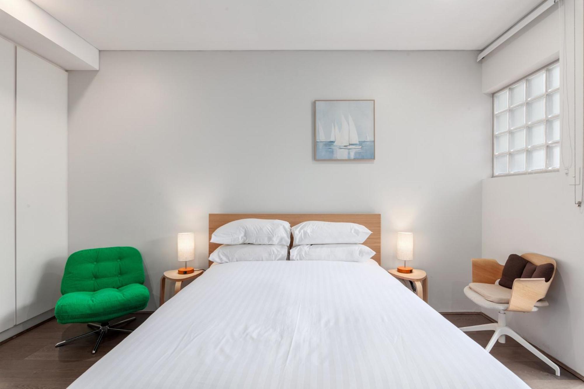 Bright Studio with Balcony near Coogee Beach