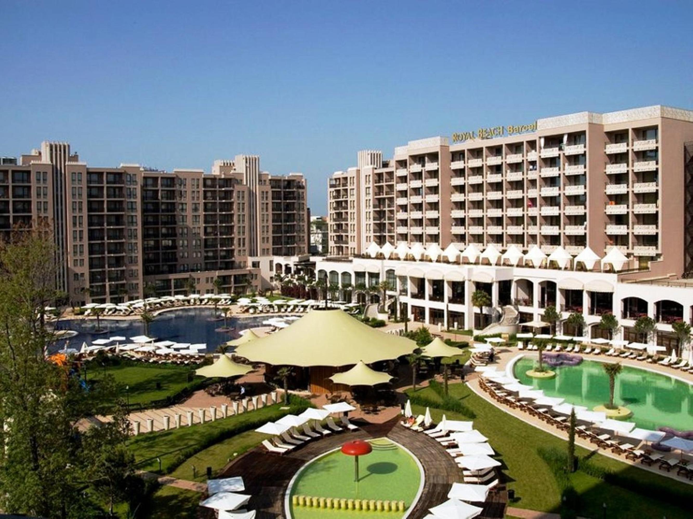 Menada Apartments in Royal Beach