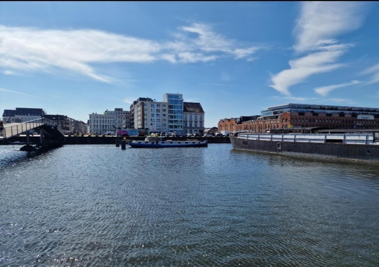 Homeawayfromhomeghent with private parking