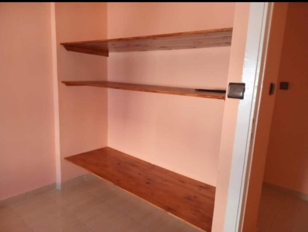 Appartement confortable en face du complexe scolaire newton