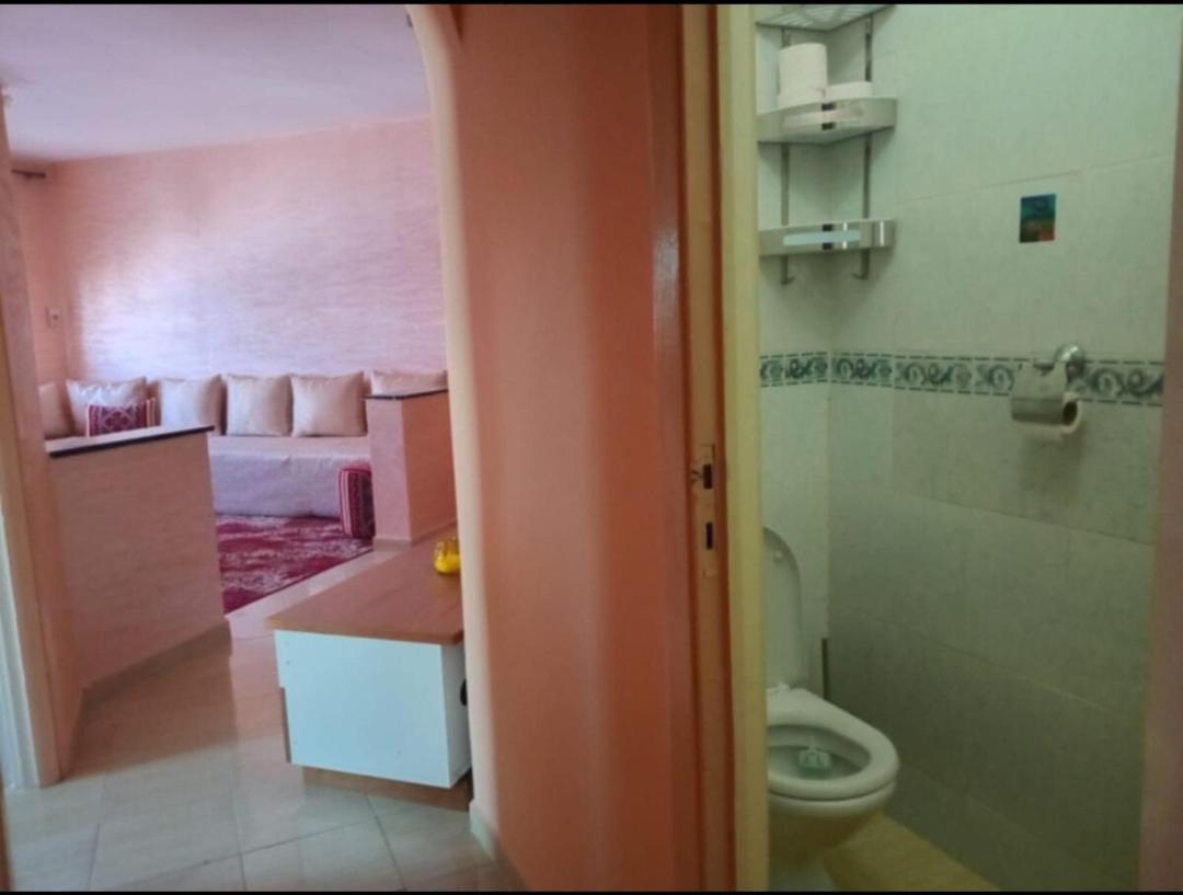 Appartement confortable en face du complexe scolaire newton