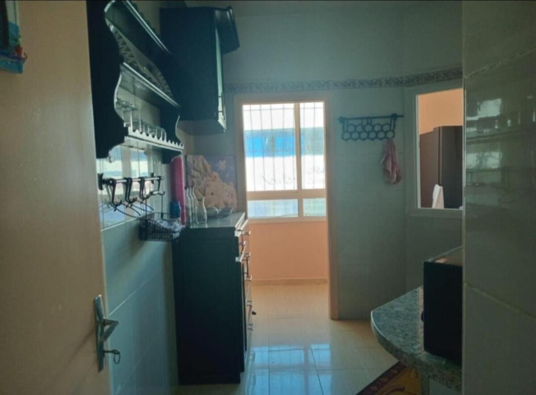 Appartement confortable en face du complexe scolaire newton