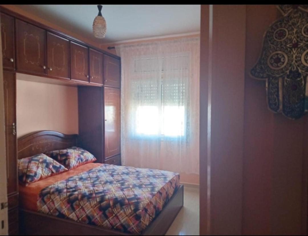 Appartement confortable en face du complexe scolaire newton