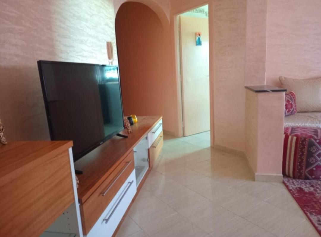 Appartement confortable en face du complexe scolaire newton