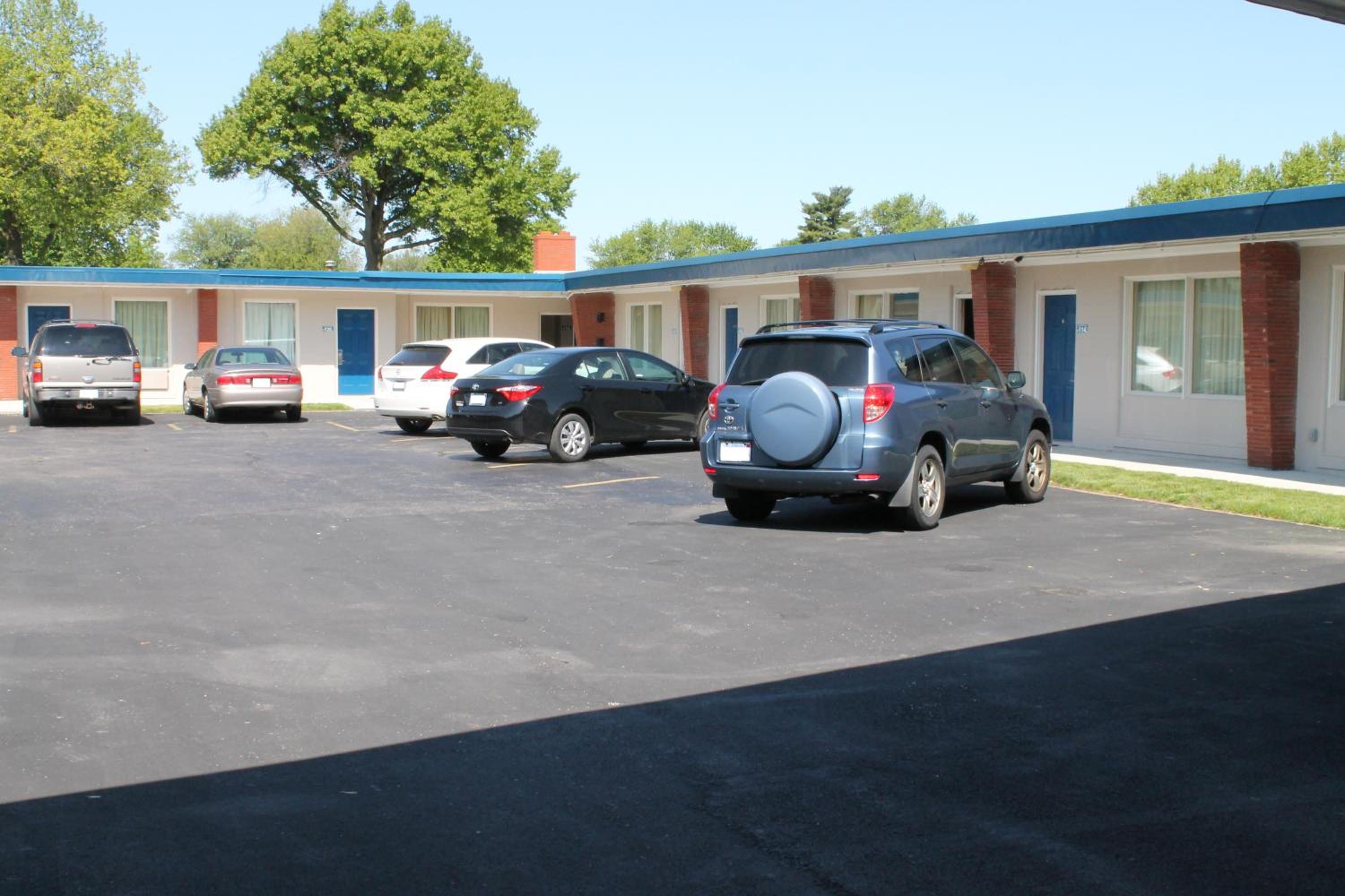American Motor Inn - Rock Island