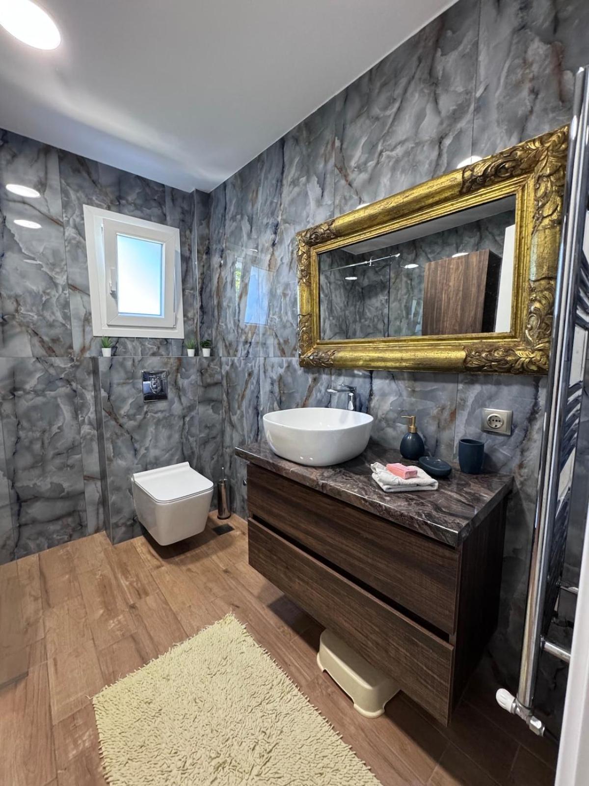 Kyriakos Villa Suite