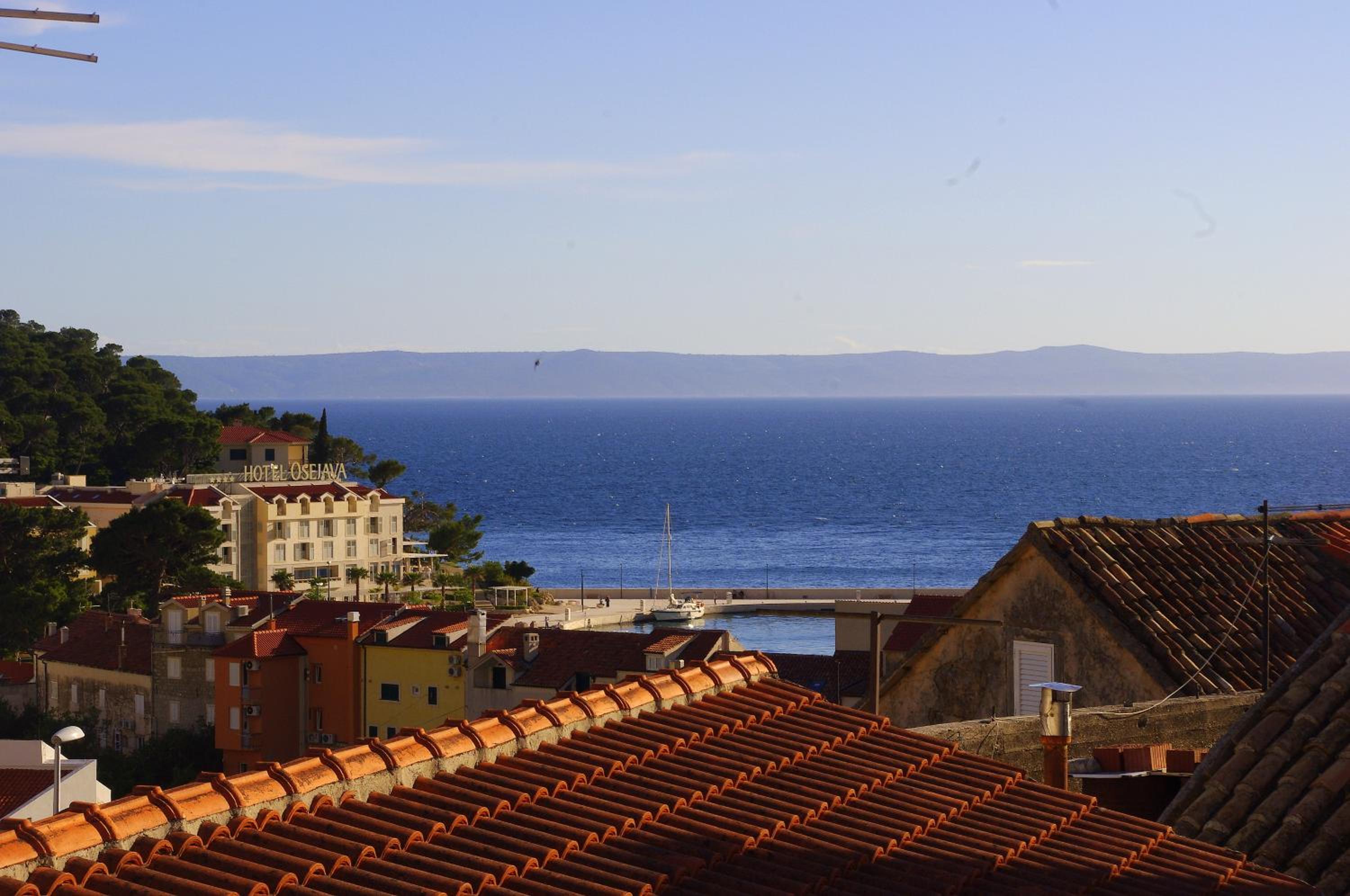 Hotel Apartments Lux - Image 1