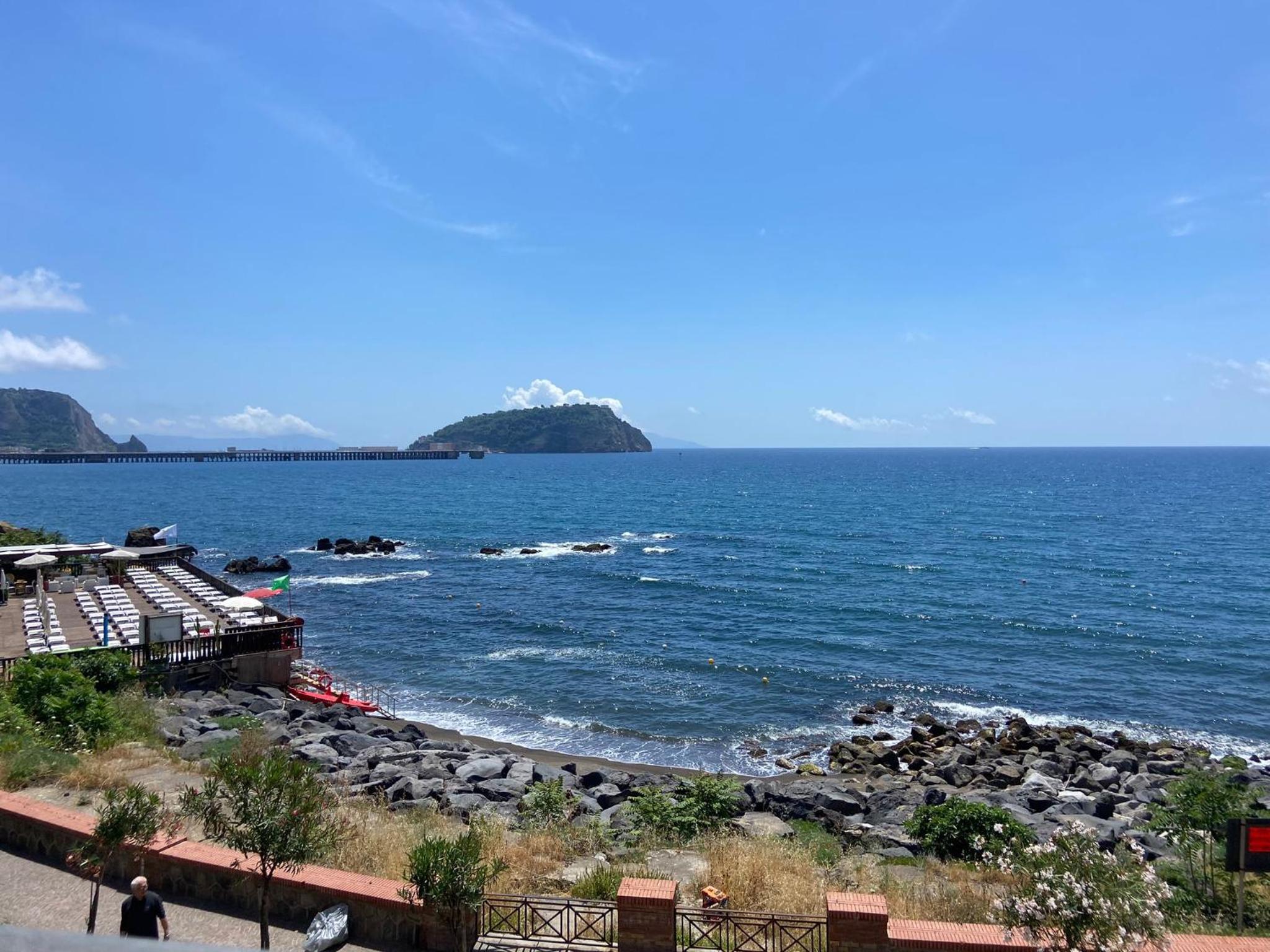 Speziali vista mare
