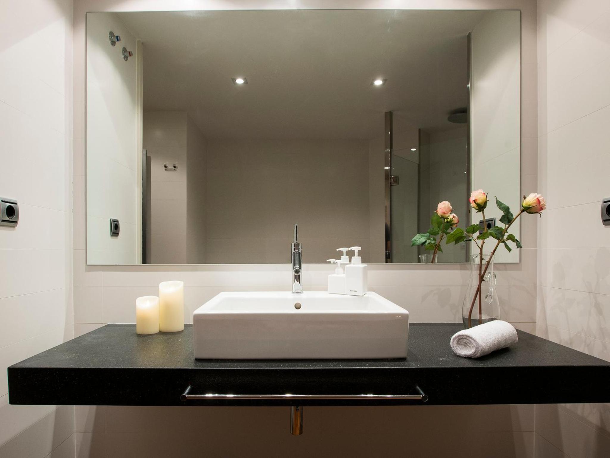 Fewdays Barcelona Apartments
