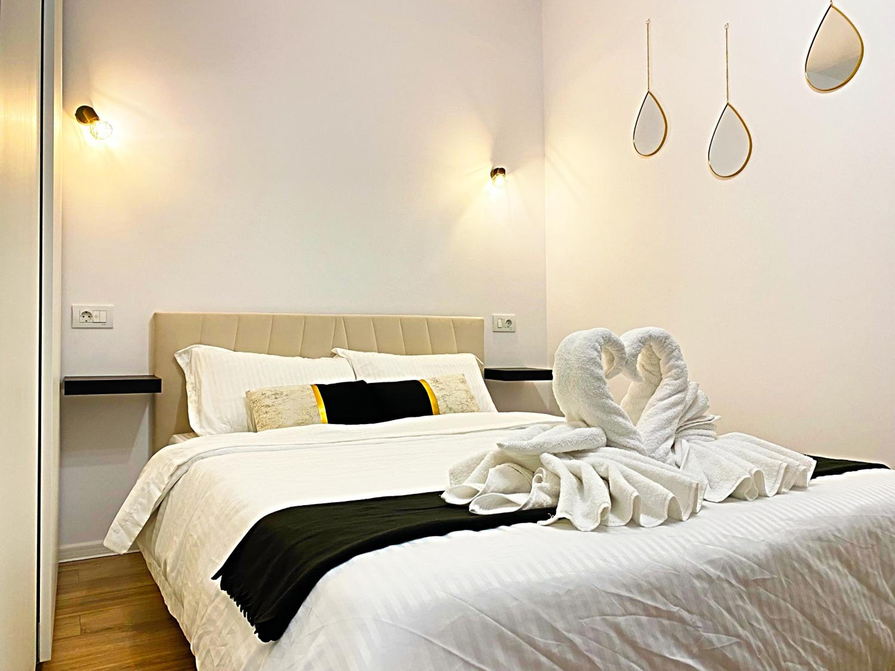 ChicStudio Full Kitchen AC Free Parking Popcorn