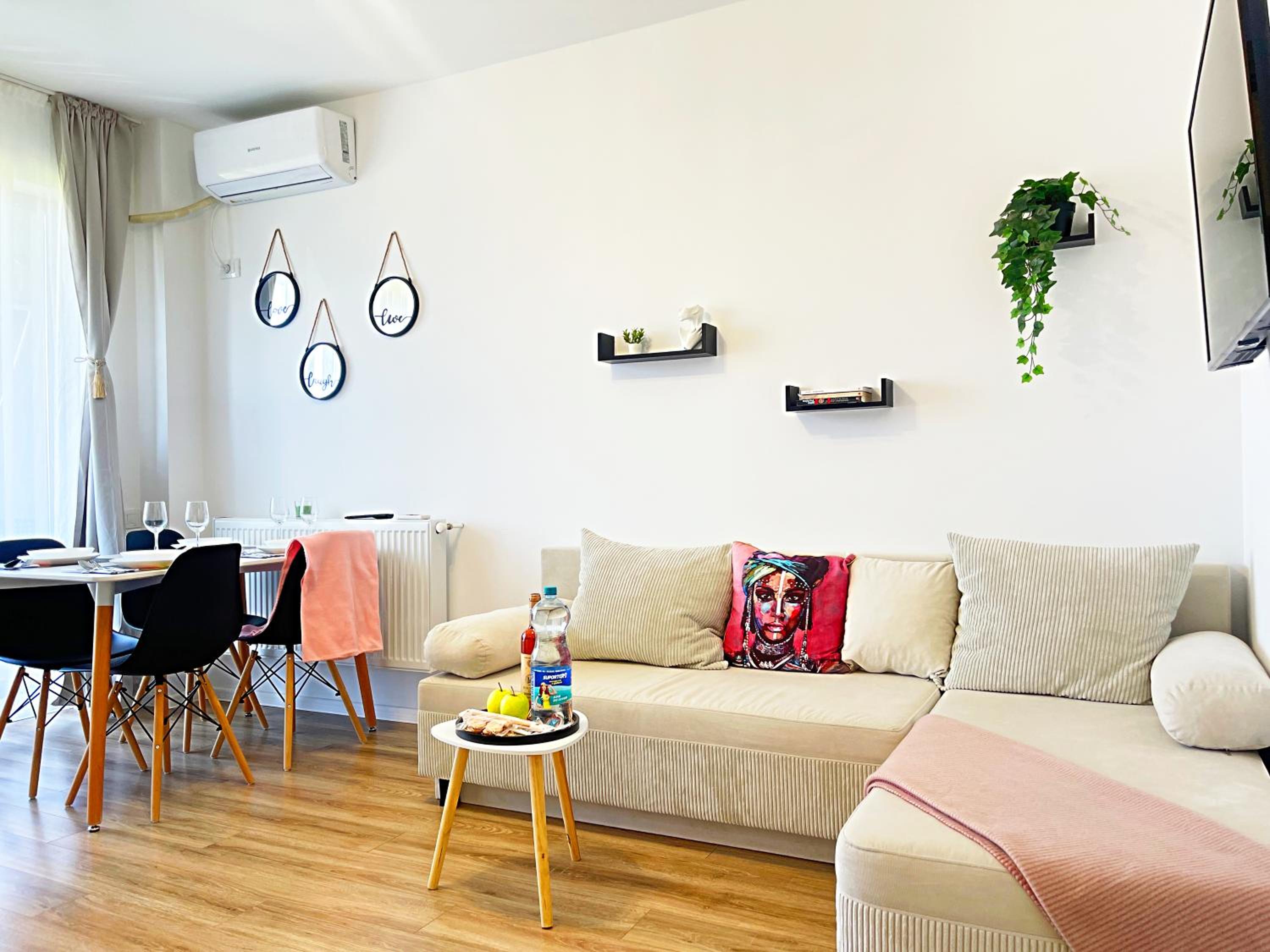 ChicStudio Full Kitchen AC Free Parking Popcorn