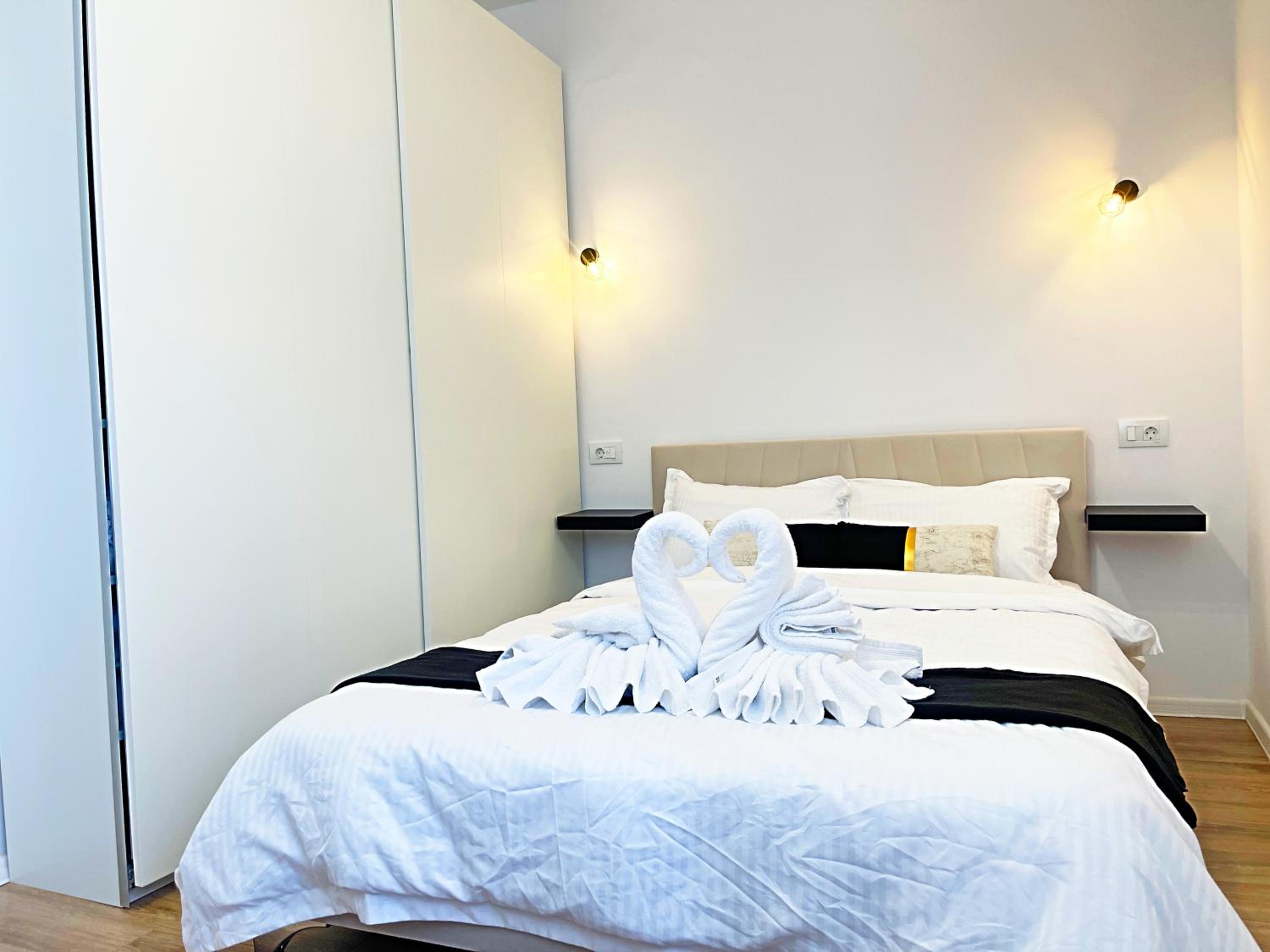 ChicStudio Full Kitchen AC Free Parking Popcorn