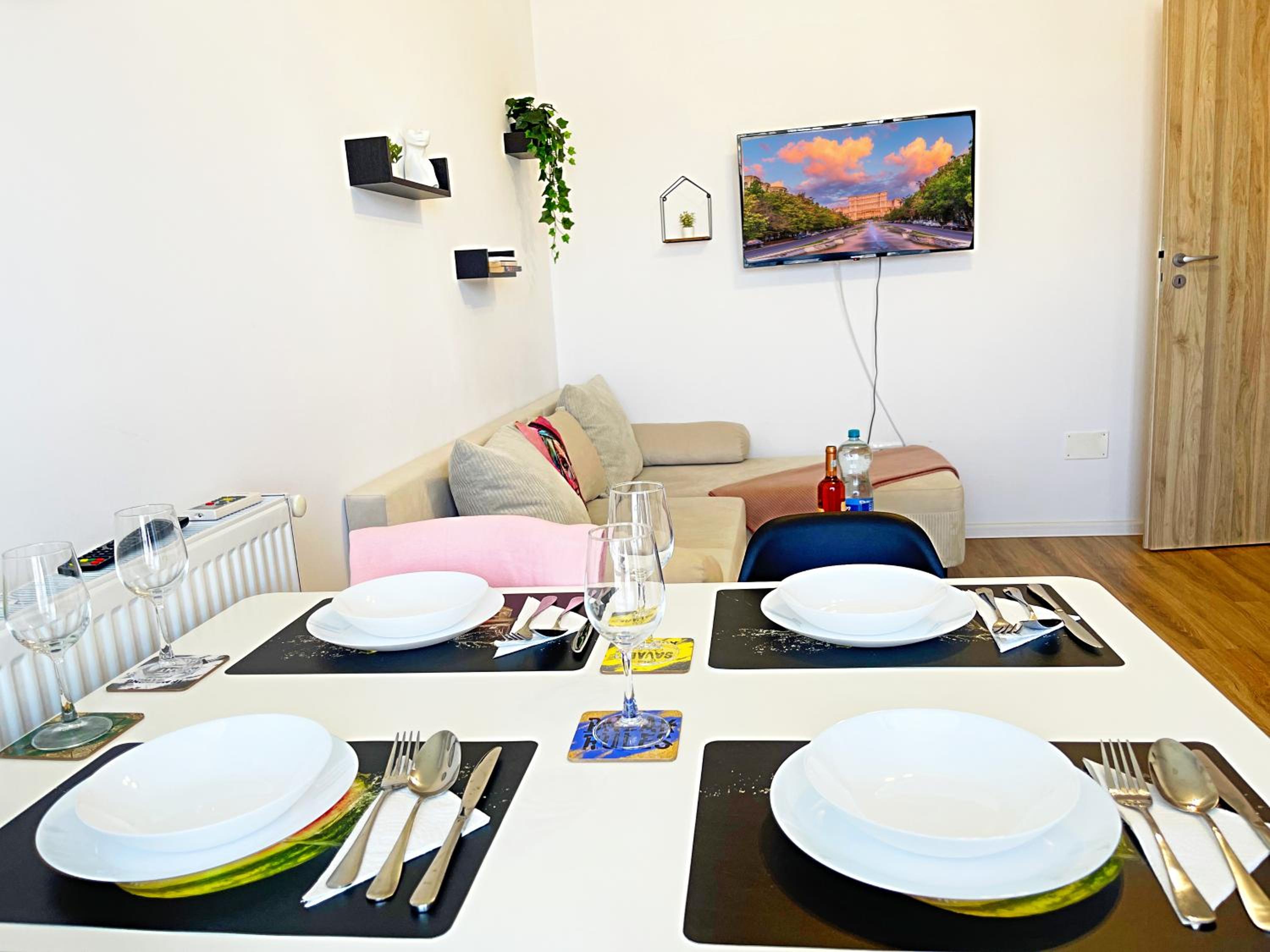 ChicStudio Full Kitchen AC Free Parking Popcorn