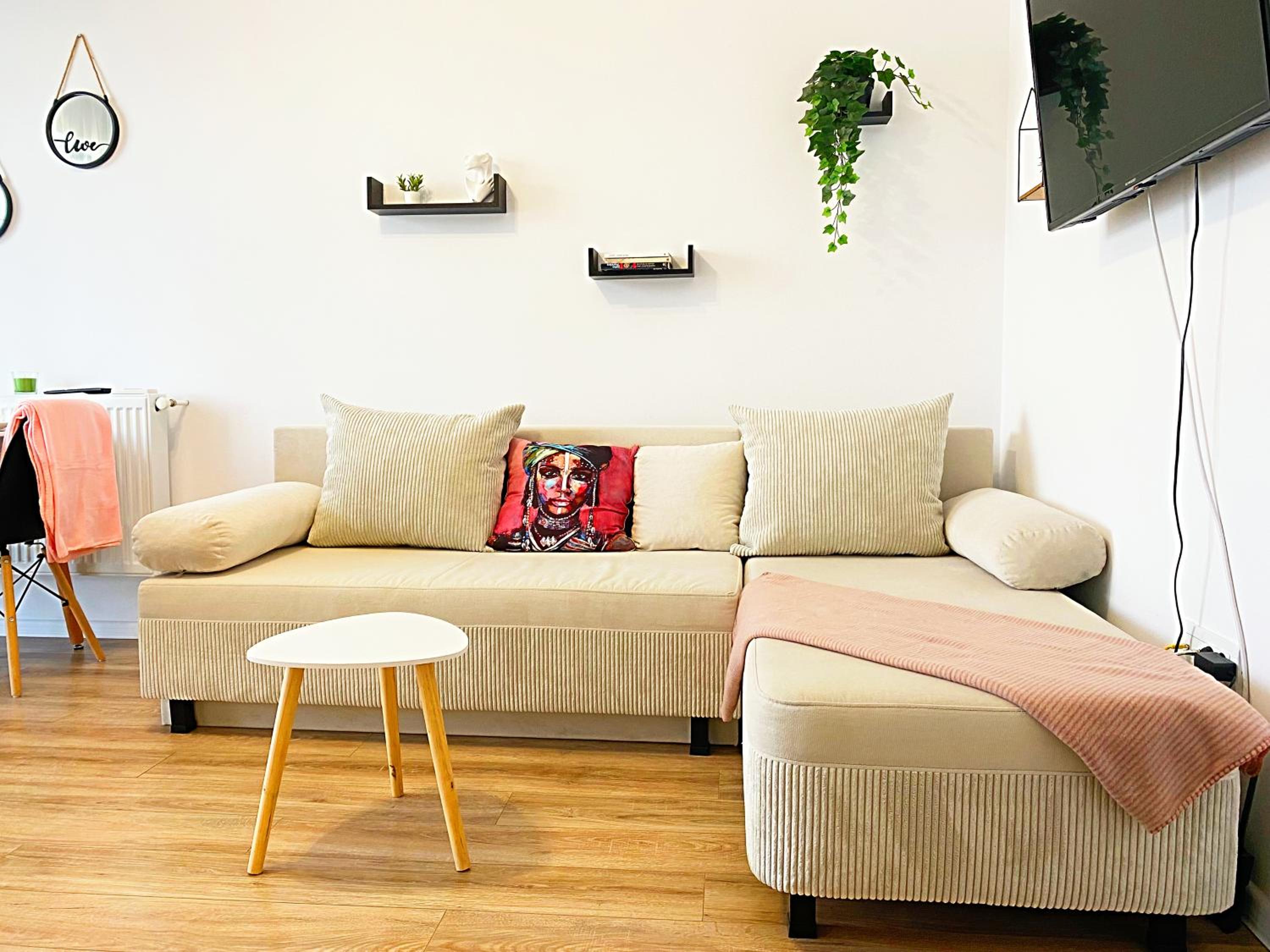 ChicStudio Full Kitchen AC Free Parking Popcorn