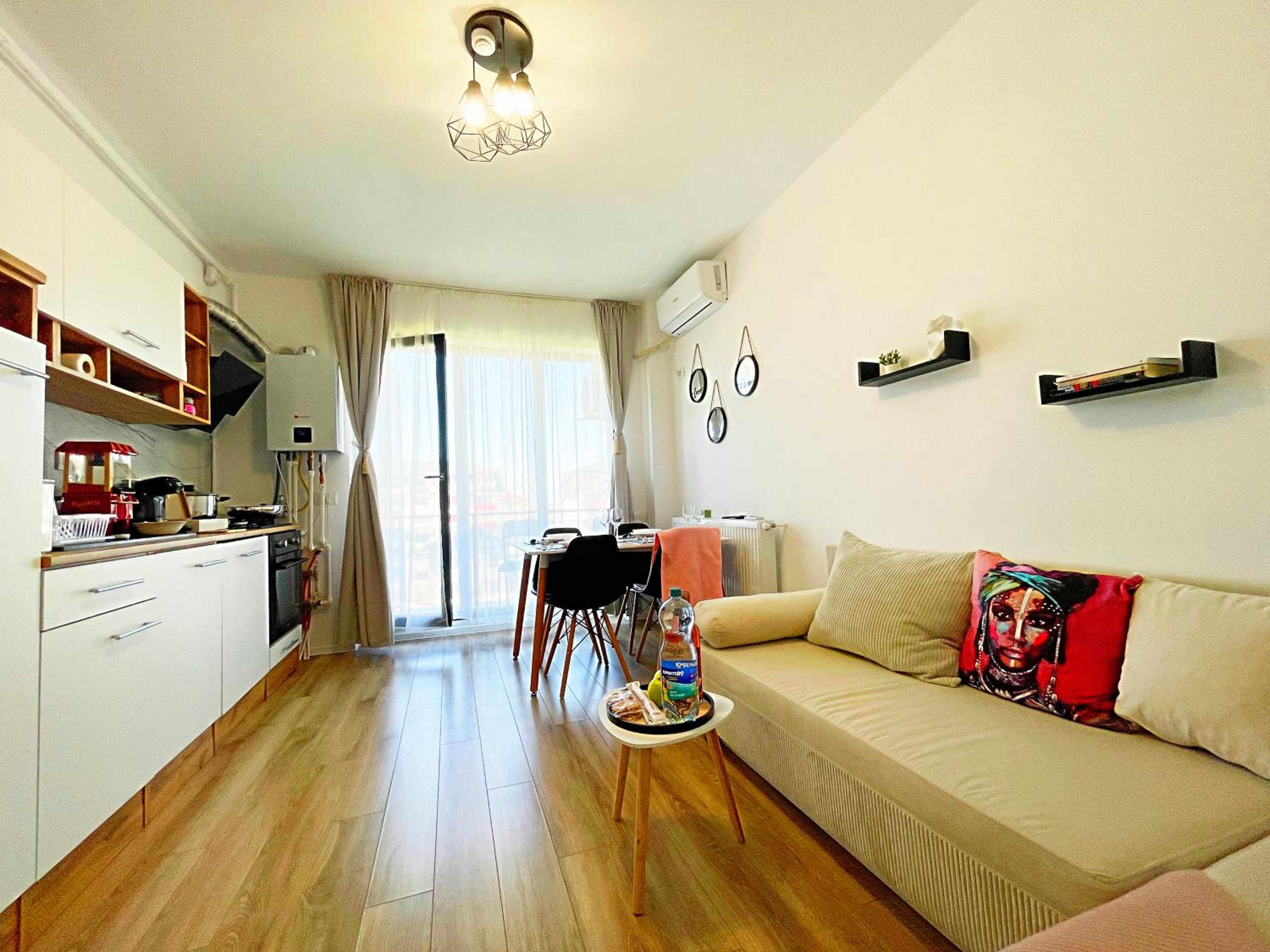 ChicStudio Full Kitchen AC Free Parking Popcorn