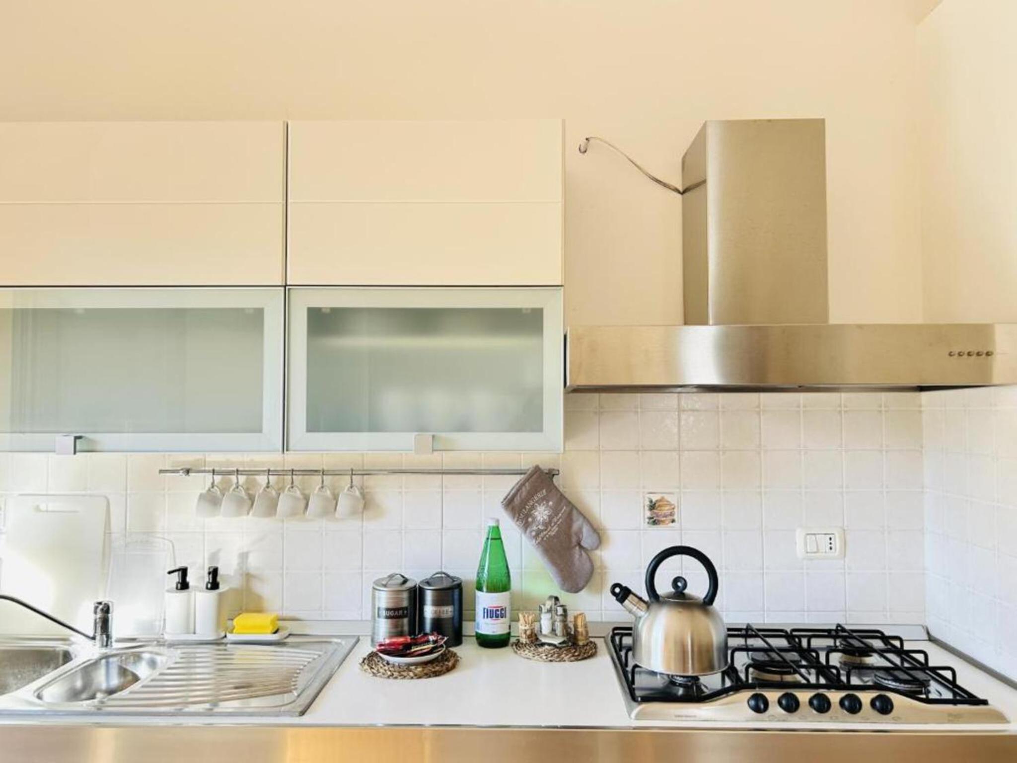 Accogliente Appartamento con Balcone Panoramico Fino a 3 Persone, Vicino al Centro Storico