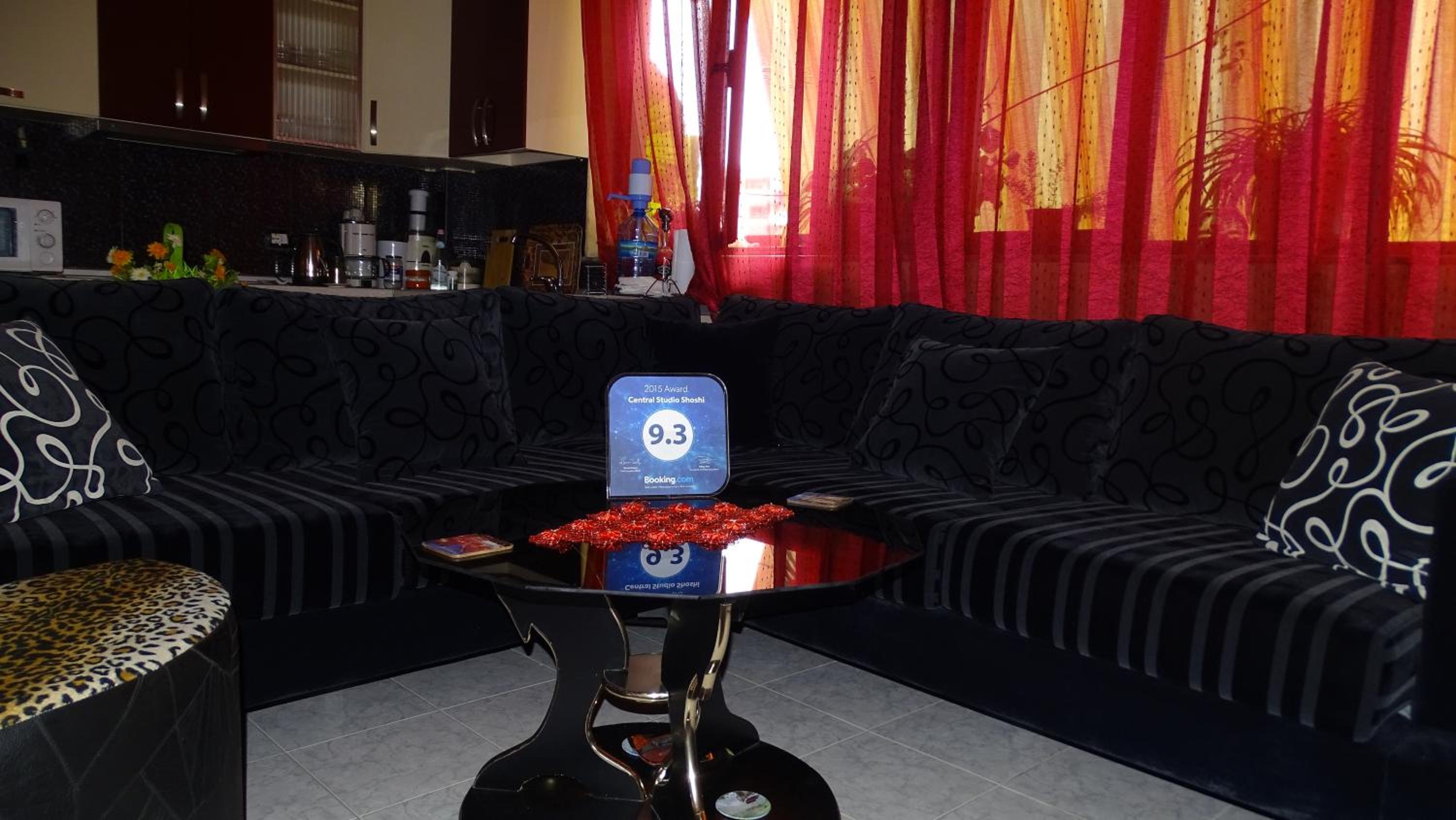 Central Apartments Shoshi