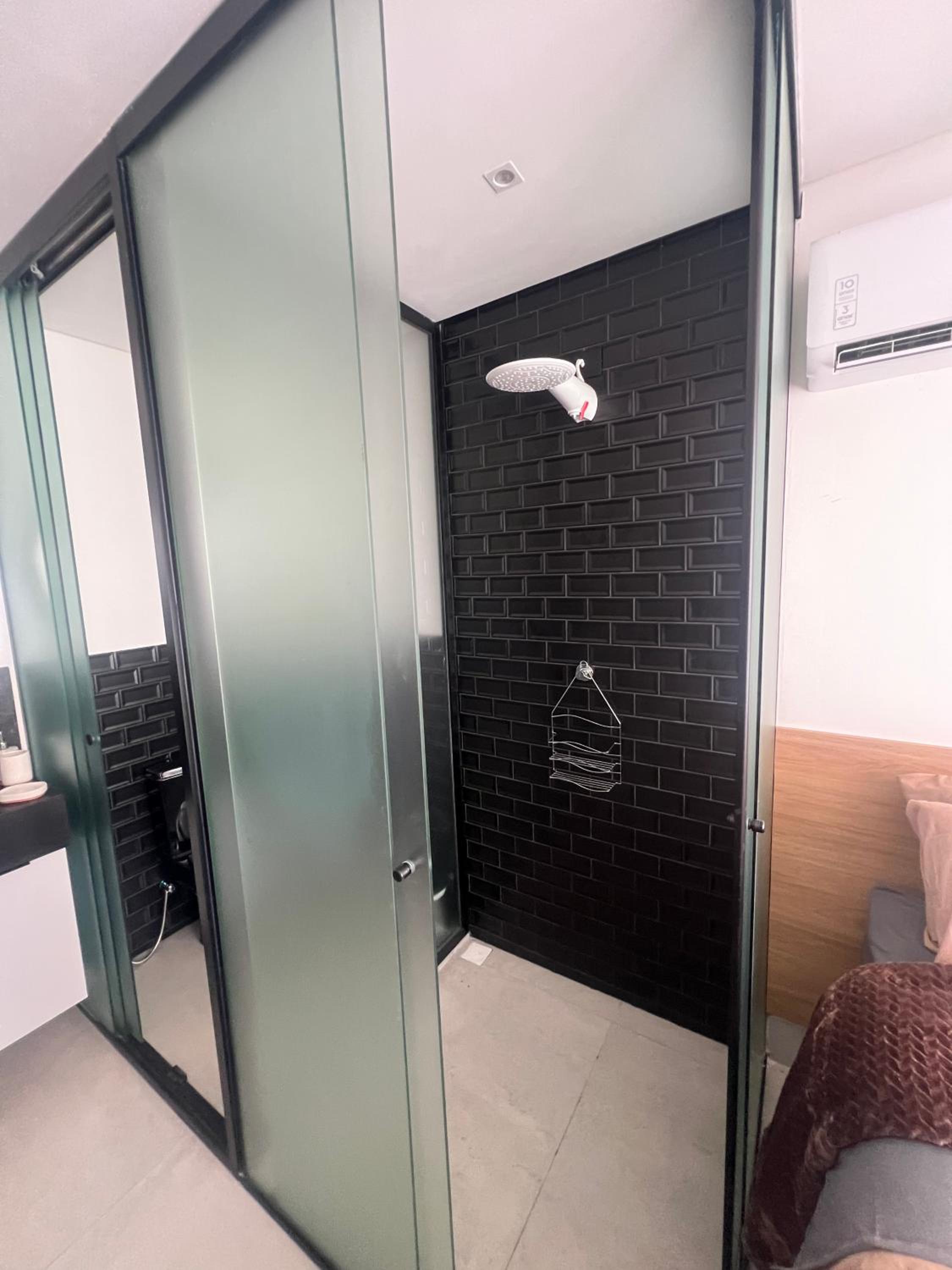 Get by Side Suites