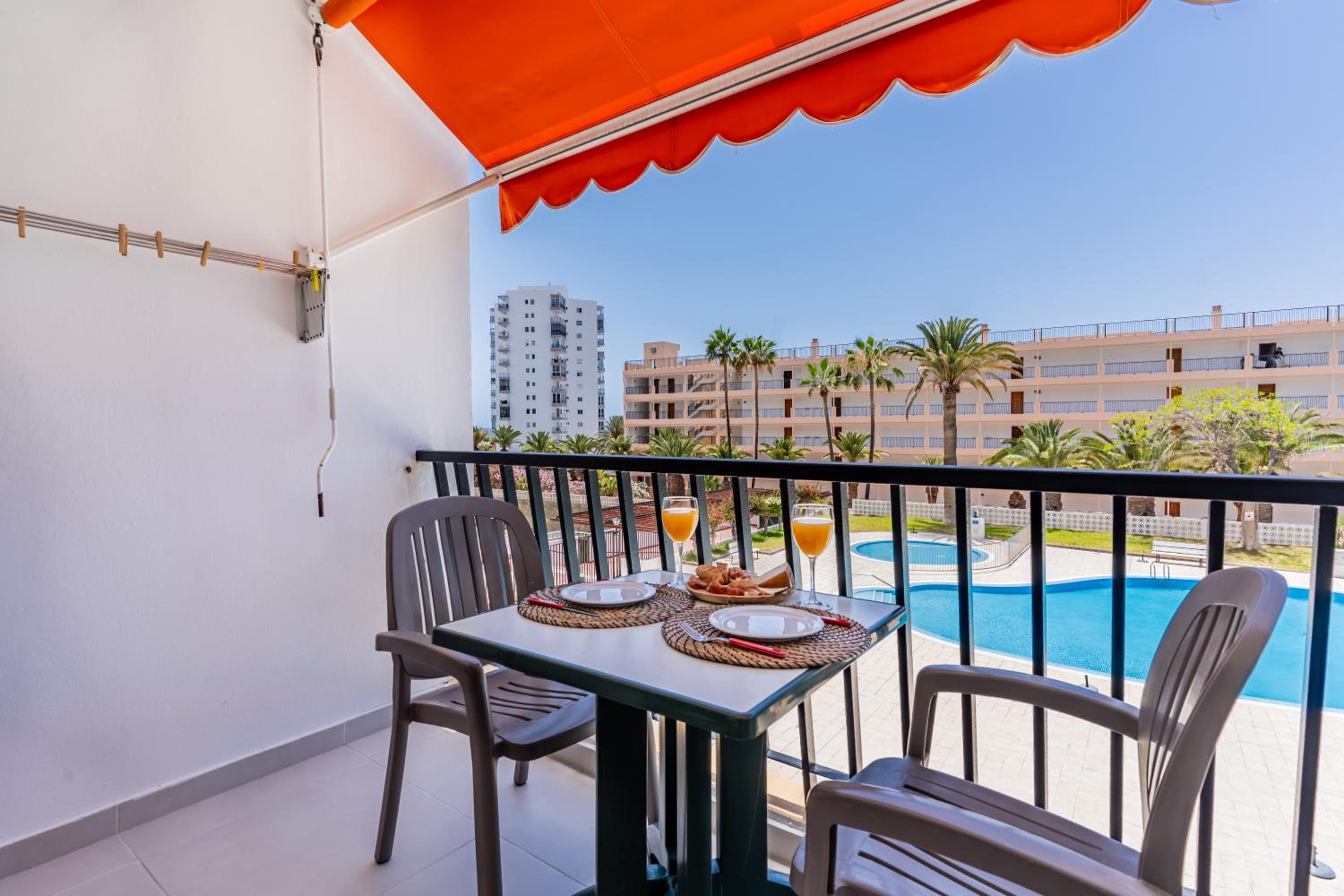 Bright seaside apartment in Los Cristianos - Achacay