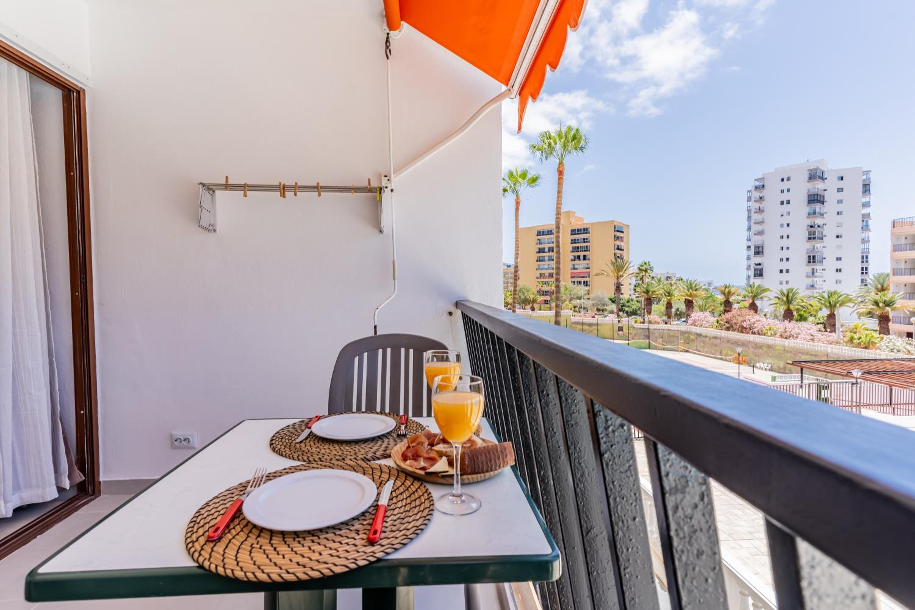 Bright seaside apartment in Los Cristianos - Achacay